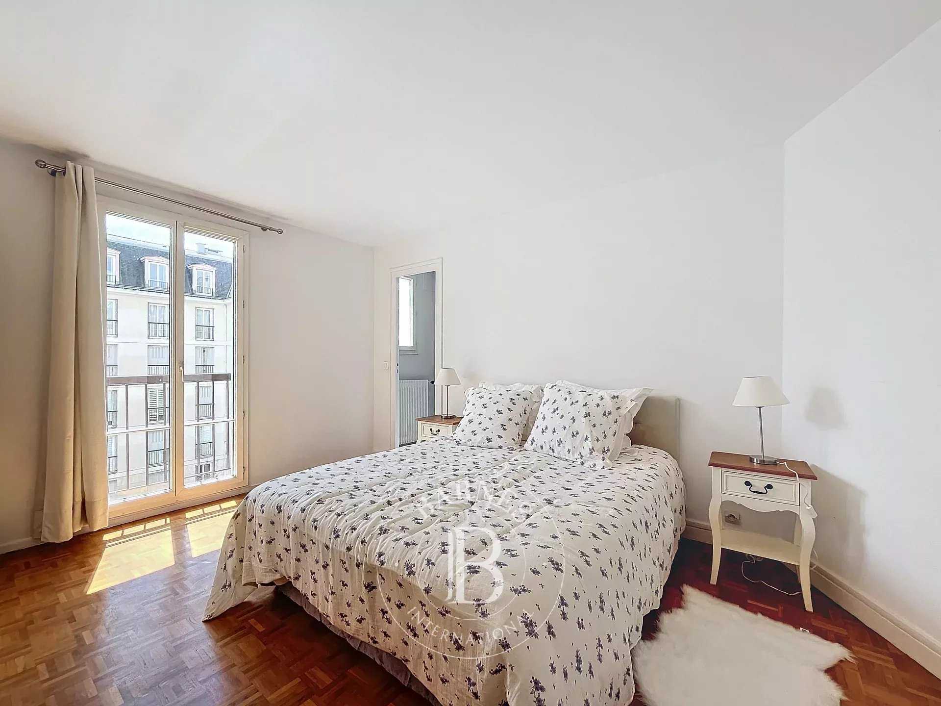 Appartement Versailles  -  ref 85939027 (picture 3)