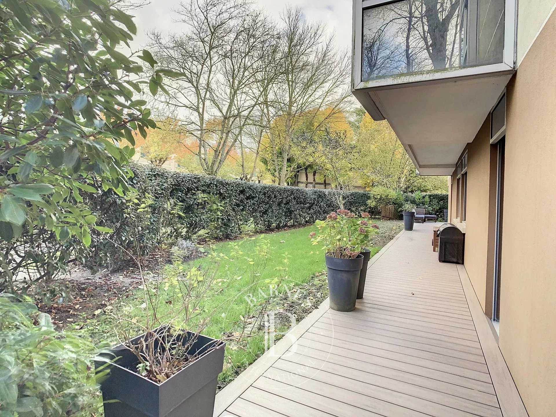 Appartement Saint-Germain-en-Laye  -  ref 83711329 (picture 2)