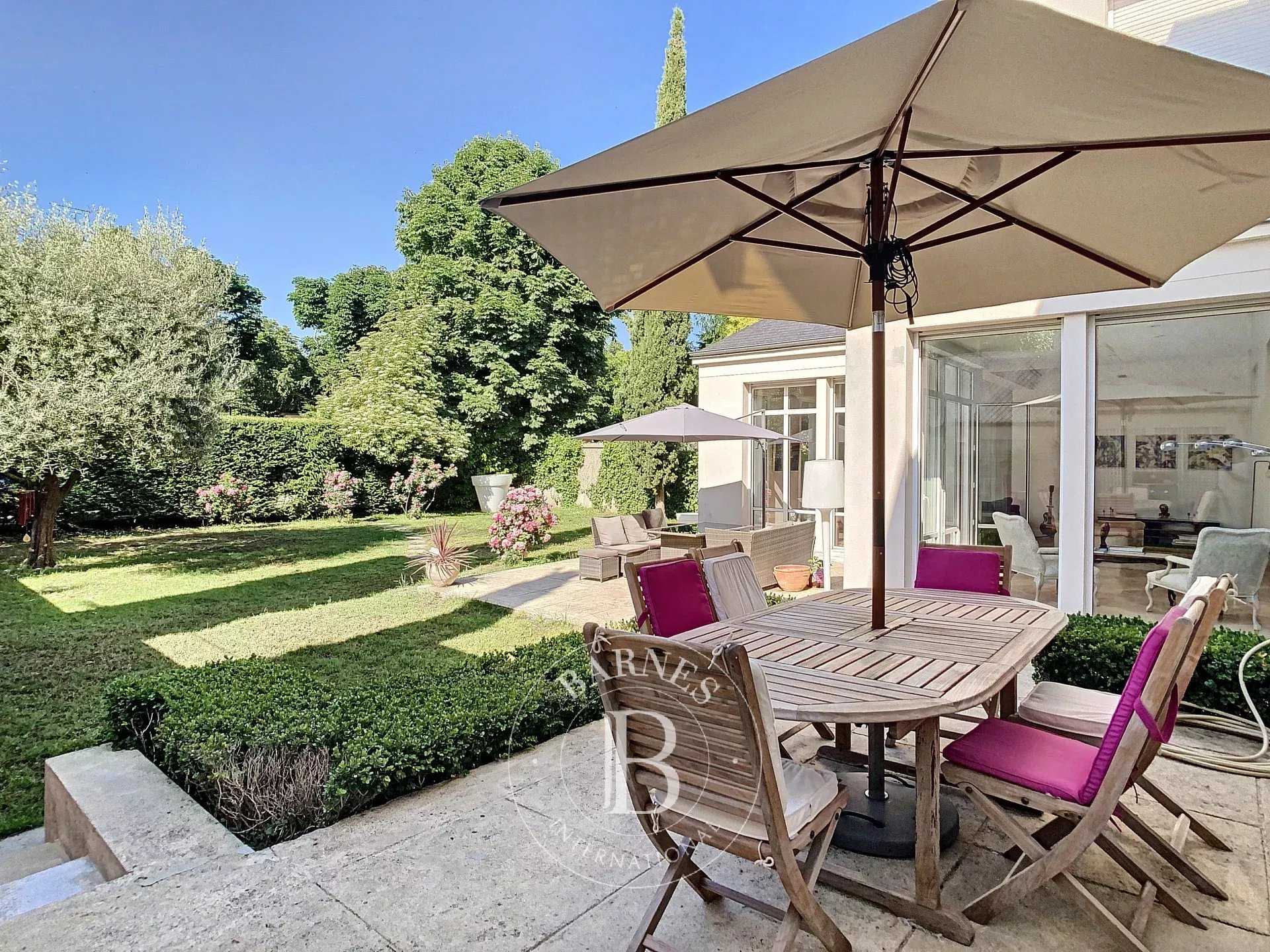 Casa Saint-Germain-en-Laye  -  ref 5681506 (picture 1)