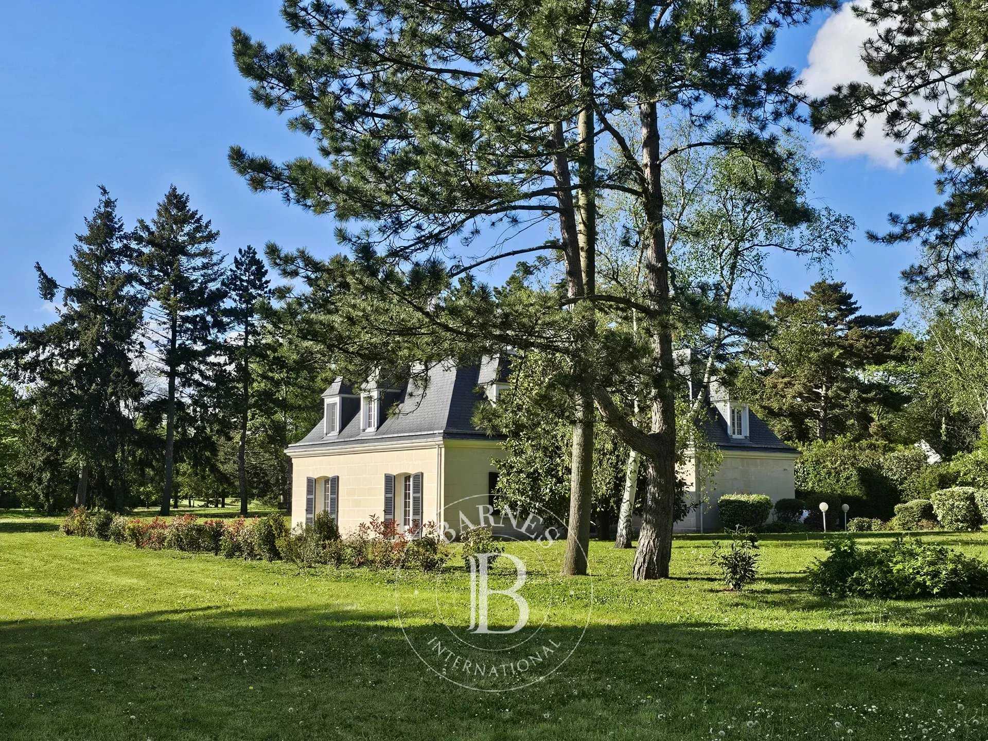 Maison Noisy-le-Roi  -  ref 85496966 (picture 1)