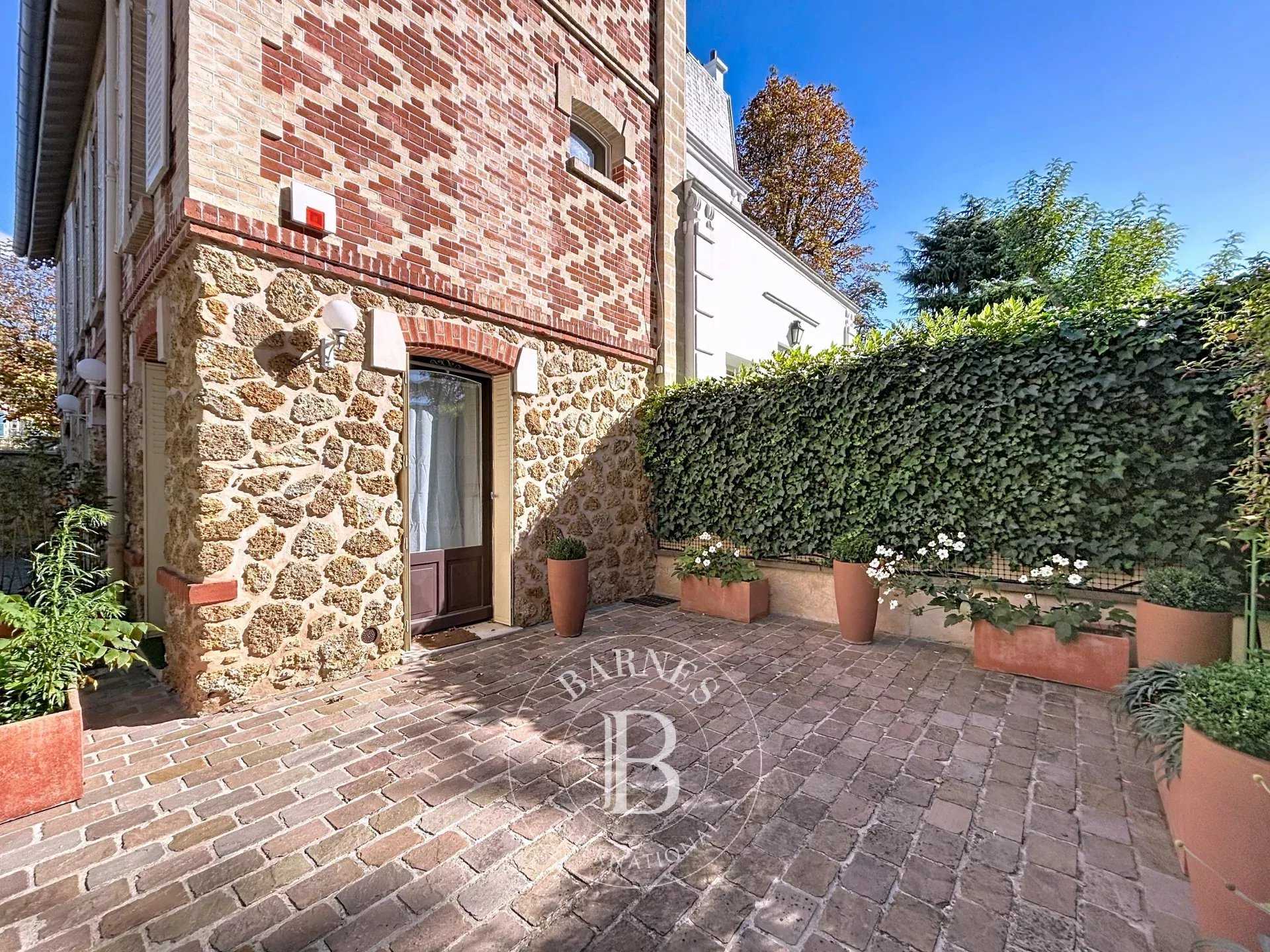 Maison Le Vésinet  -  ref 86336340 (picture 1)
