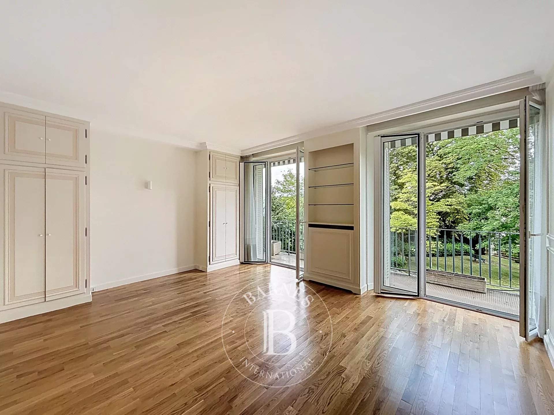 Saint-Germain-en-Laye  - Appartement 6 Pièces 4 Chambres - picture 13