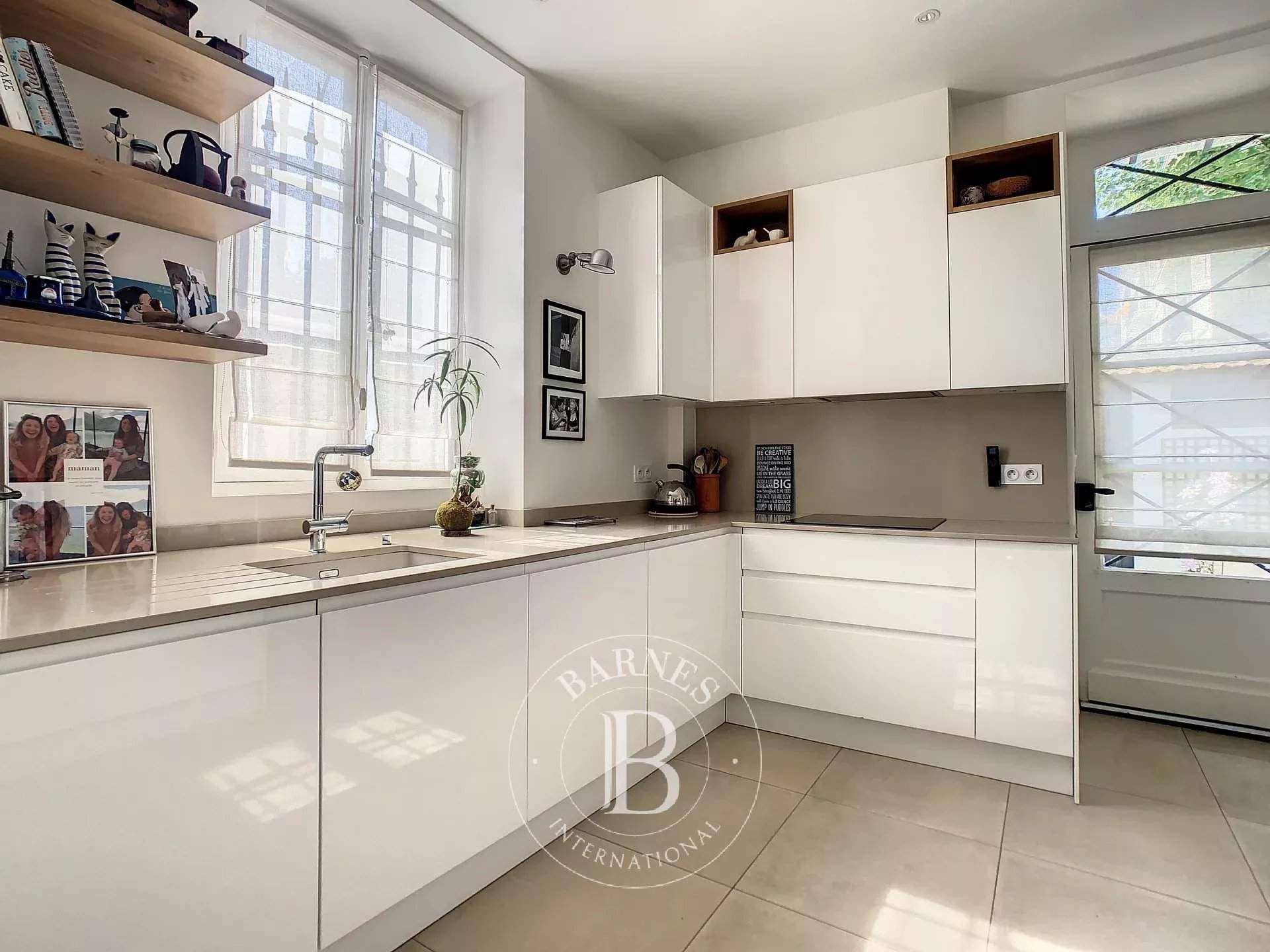 Saint-Germain-en-Laye  - Maison 8 Pi&egrave;ces 5 Chambres - picture 6