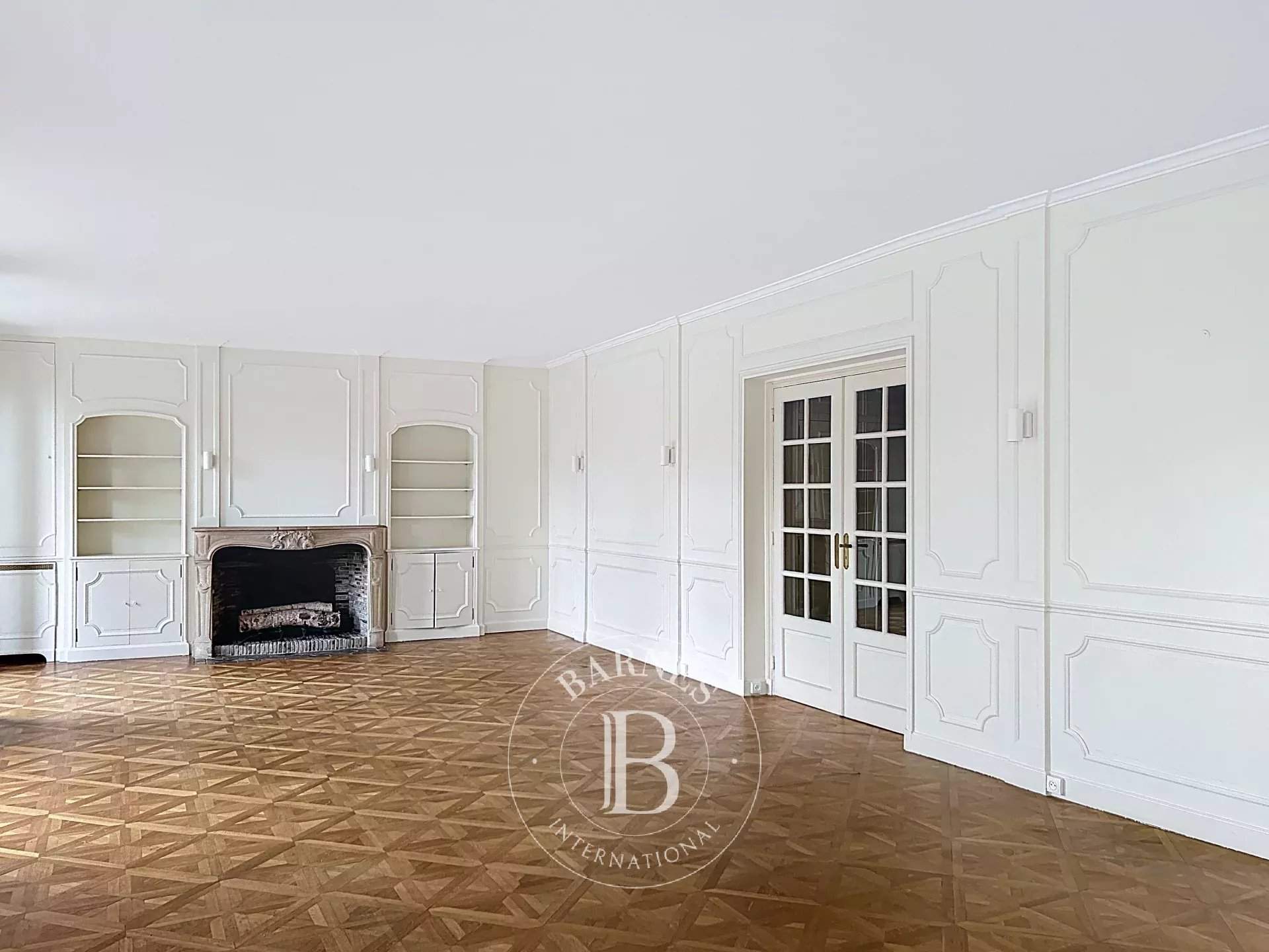 Saint-Germain-en-Laye  - Appartement 6 Pièces 4 Chambres - picture 9