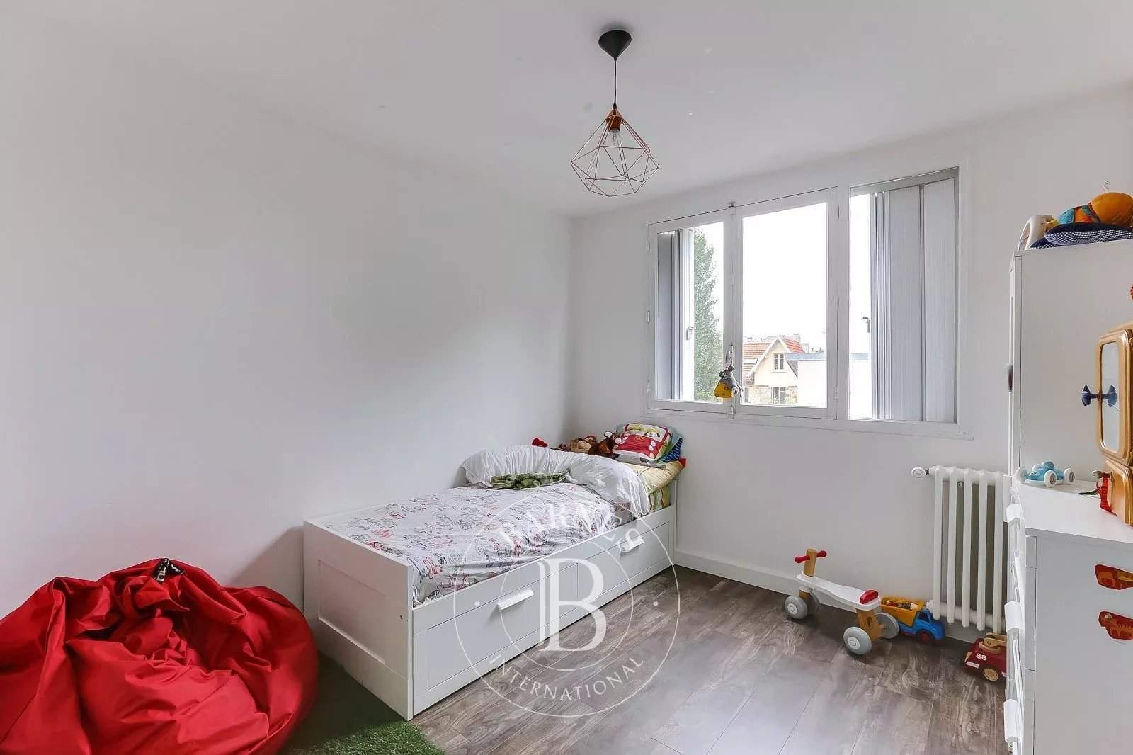 Saint-Germain-en-Laye  - Apartment 2 Bedrooms - picture 8