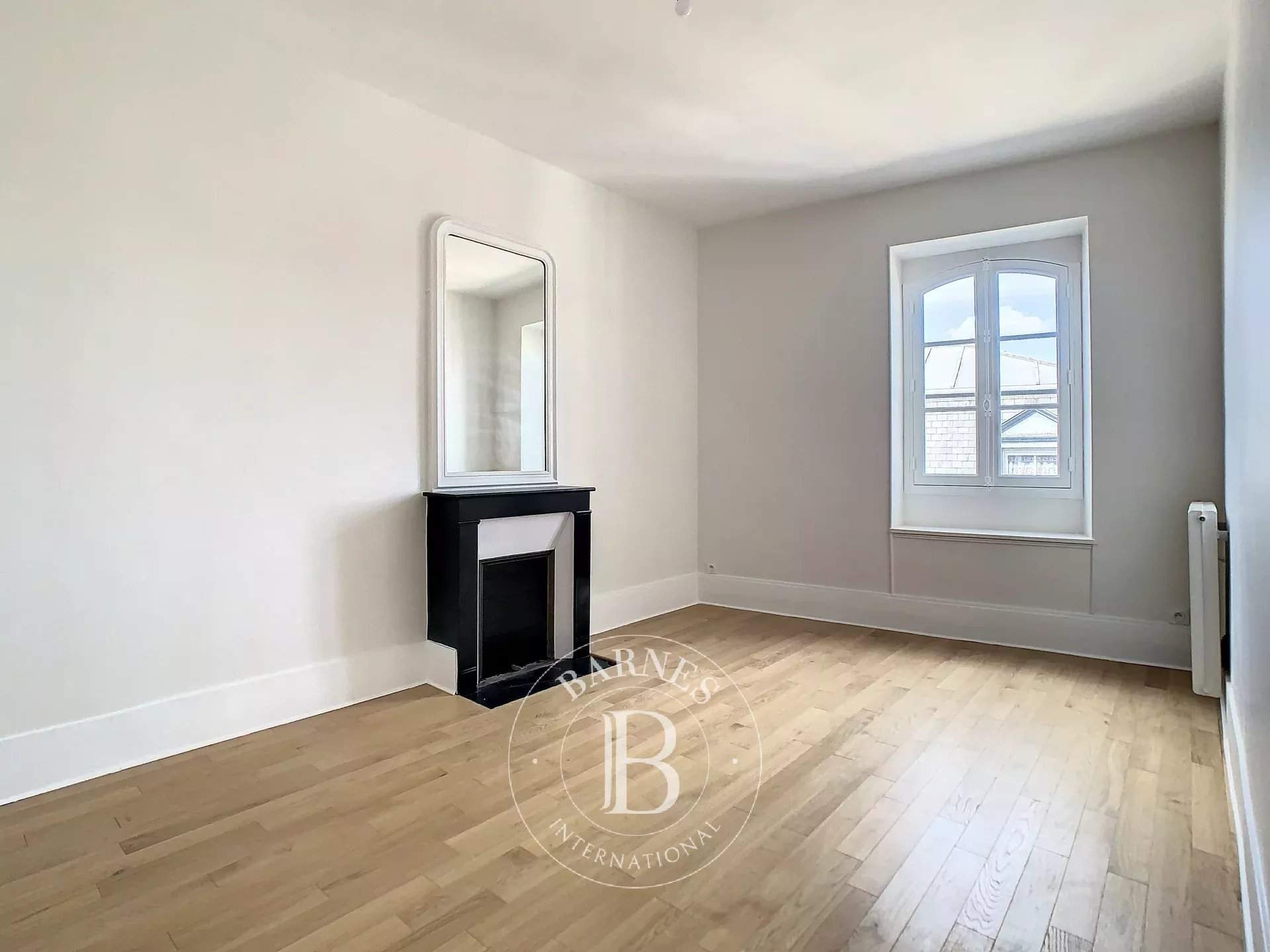 Saint-Germain-en-Laye  - Apartment 4 Bedrooms - picture 14