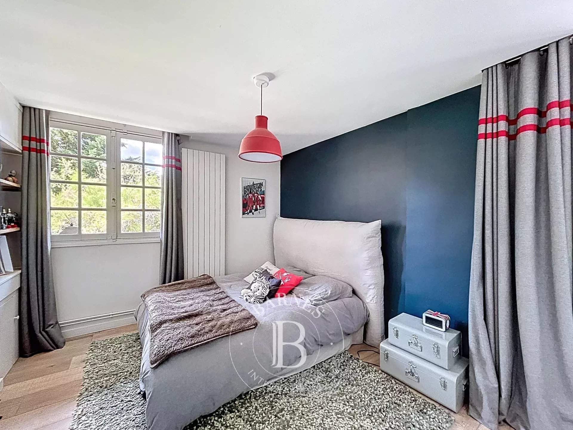 Saint-Germain-en-Laye  - House 5 Bedrooms - picture 13