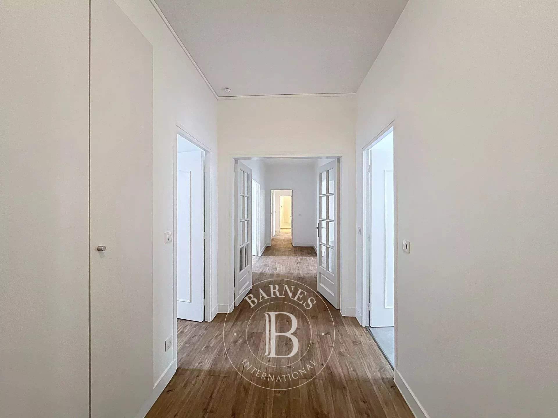 Versailles  - Appartement 6 Pièces 5 Chambres - picture 3