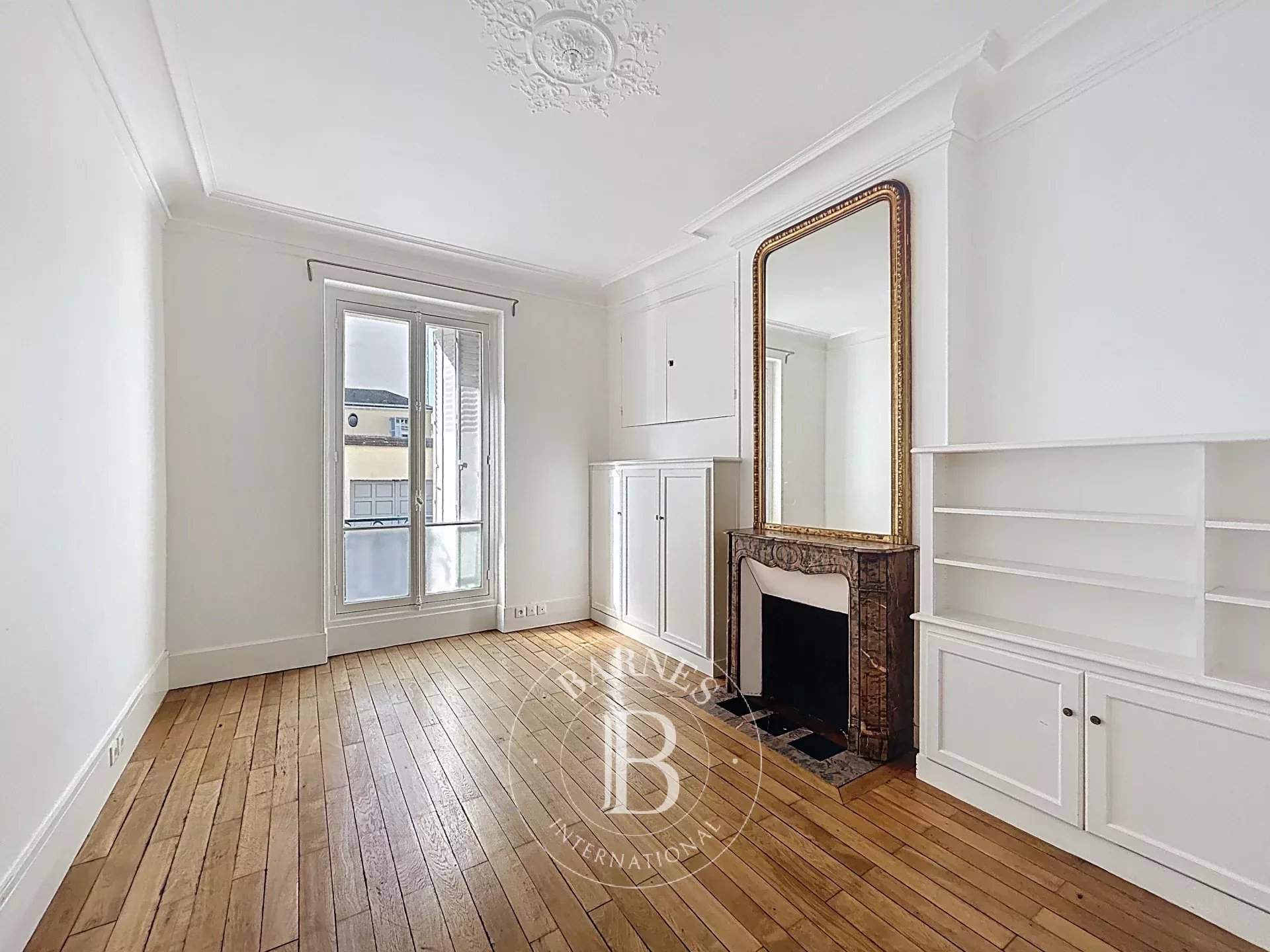 Versailles  - Apartment 3 Bedrooms - picture 16