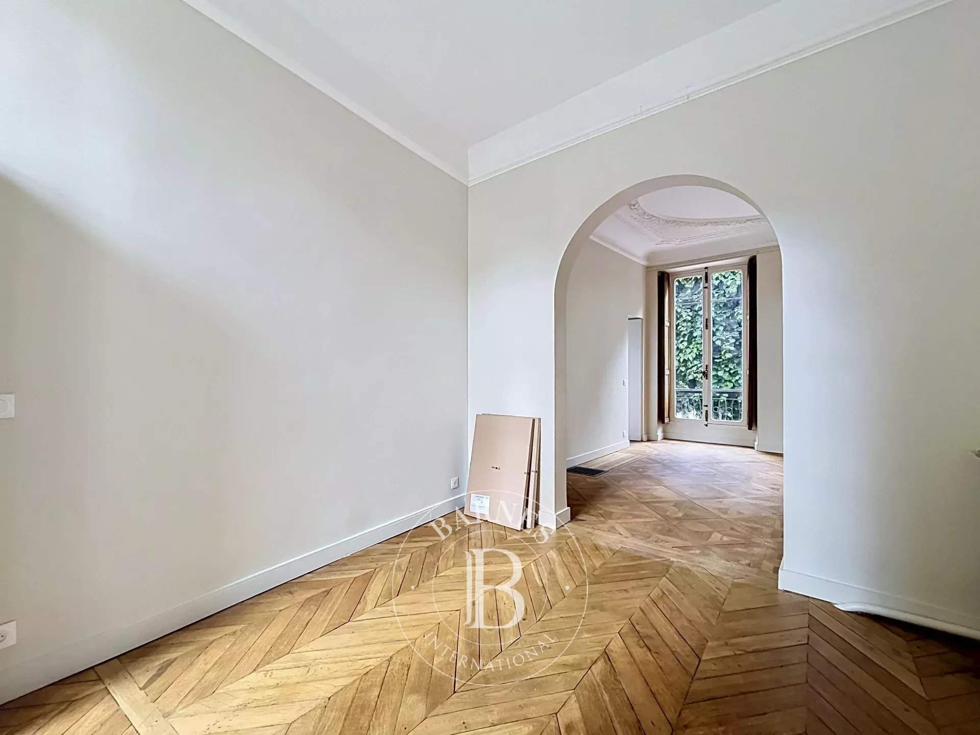 Versailles  - Appartement 3 Pi&egrave;ces, 1 Chambre - picture 9