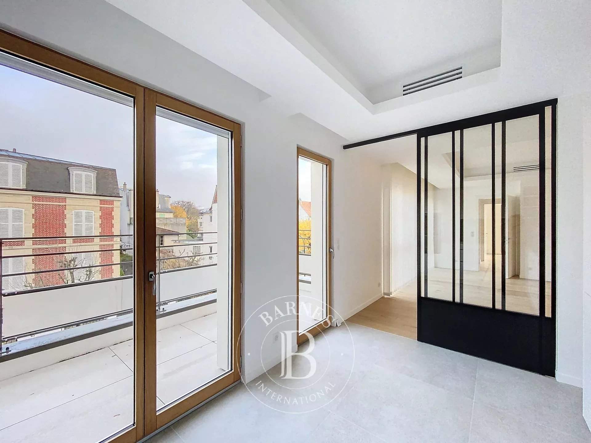 Le Vésinet  - Appartement 5 Pièces 3 Chambres - picture 8