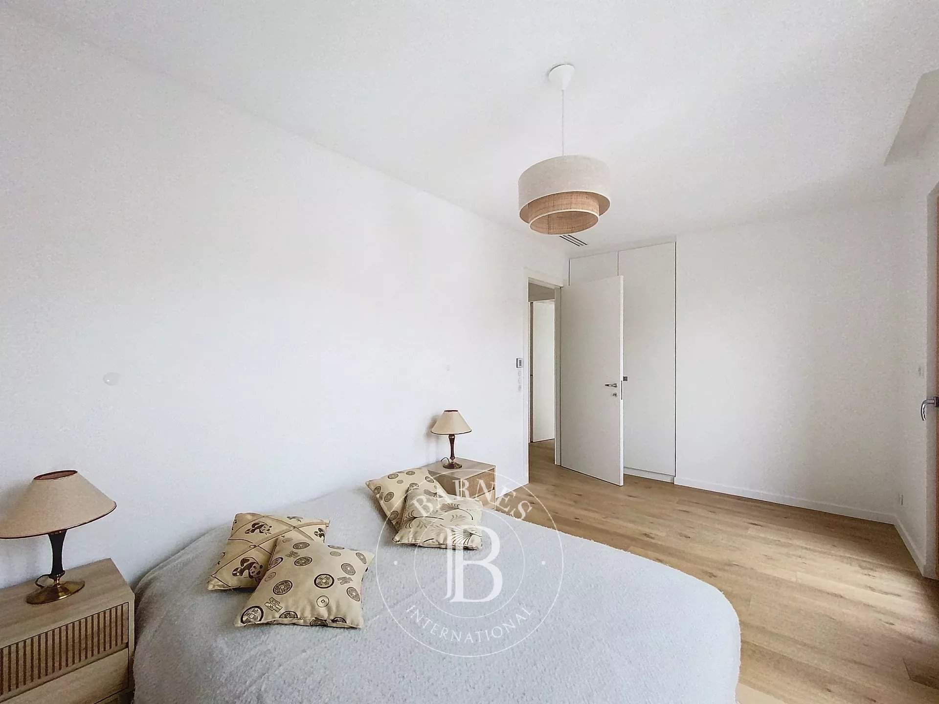 Le Vésinet  - Appartement 5 Pièces 3 Chambres - picture 9