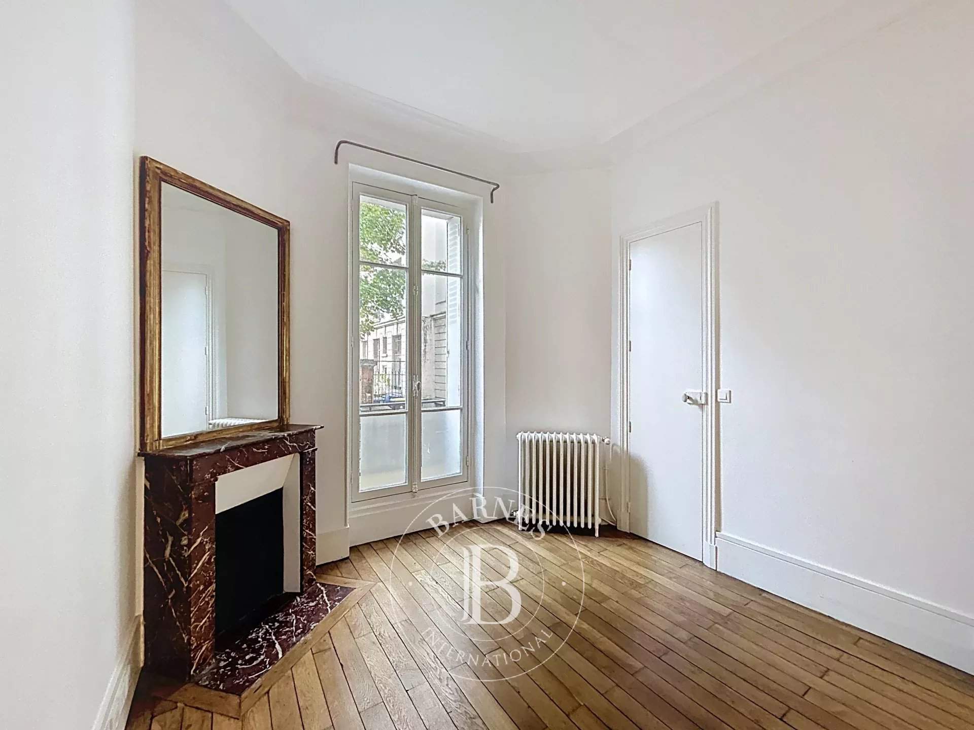 Versailles  - Apartment 3 Bedrooms - picture 2