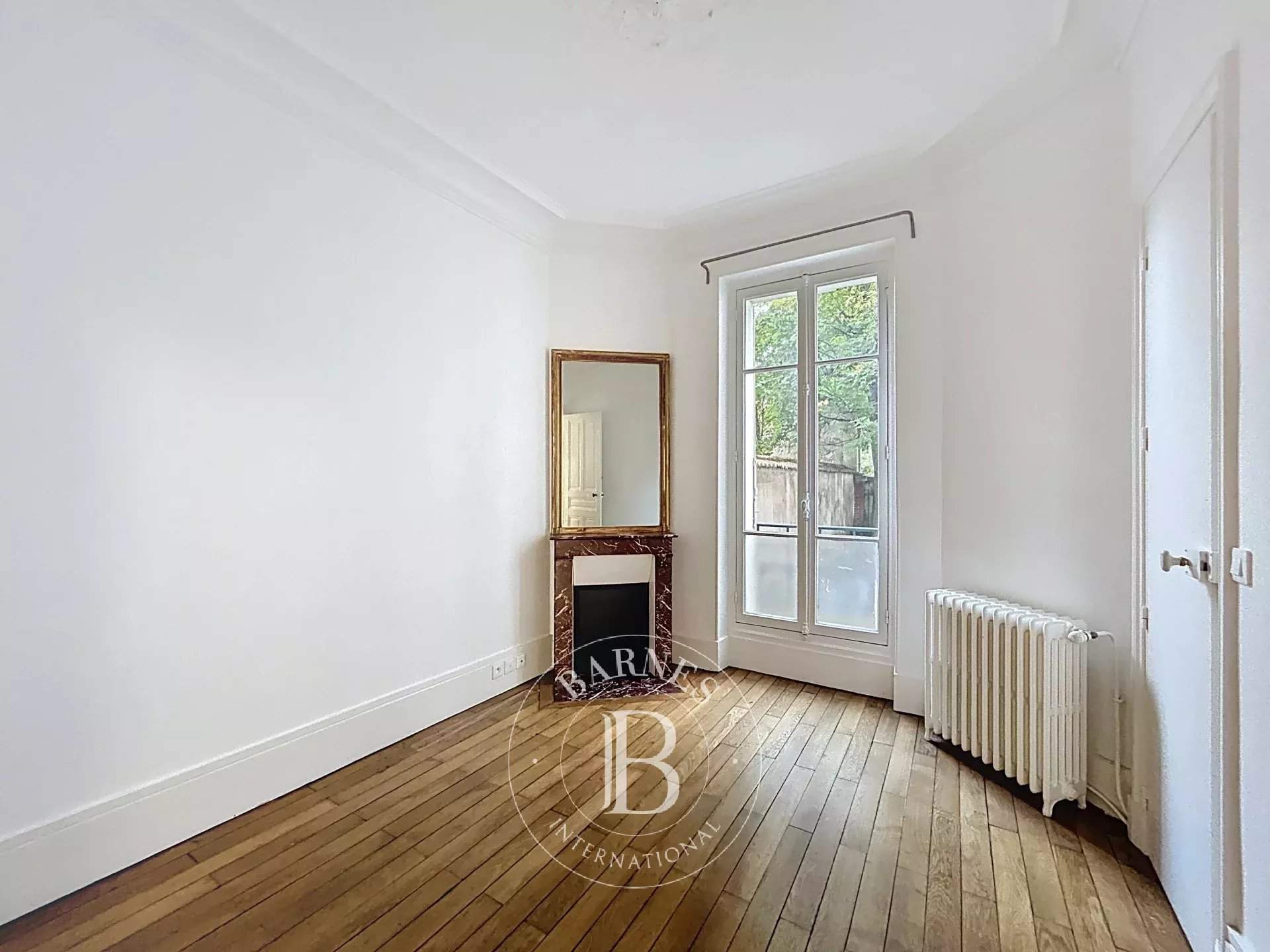 Versailles  - Apartment 3 Bedrooms - picture 14