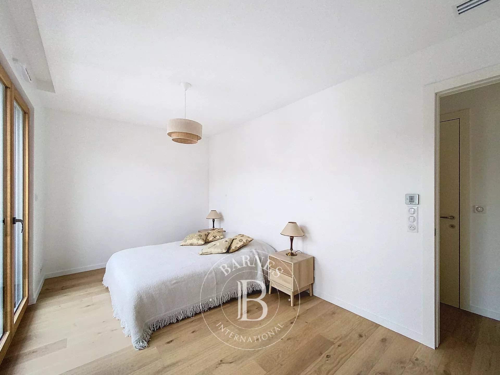 Le Vésinet  - Appartement 5 Pièces 3 Chambres - picture 12