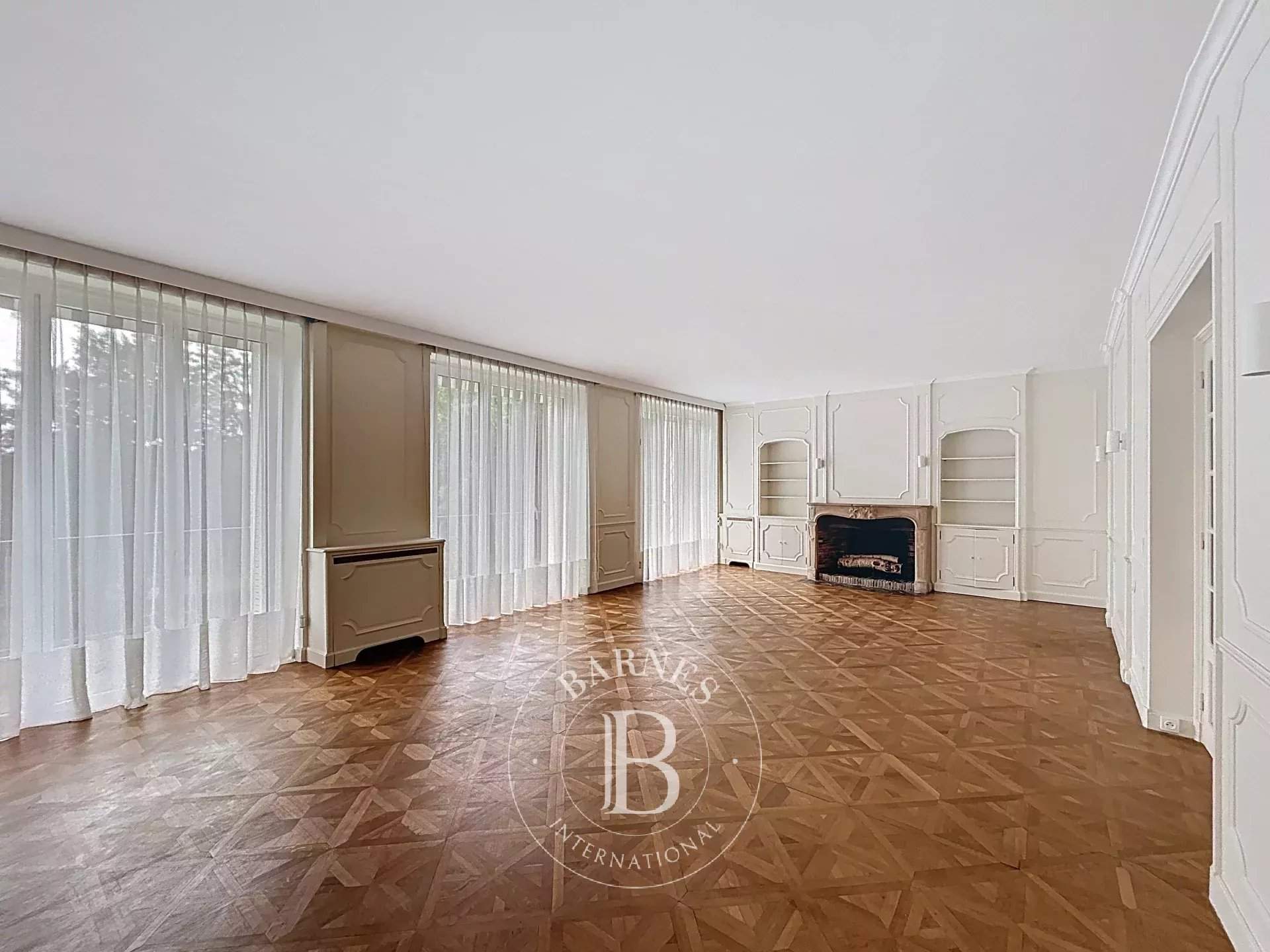 Saint-Germain-en-Laye  - Appartement 6 Pièces 4 Chambres - picture 8