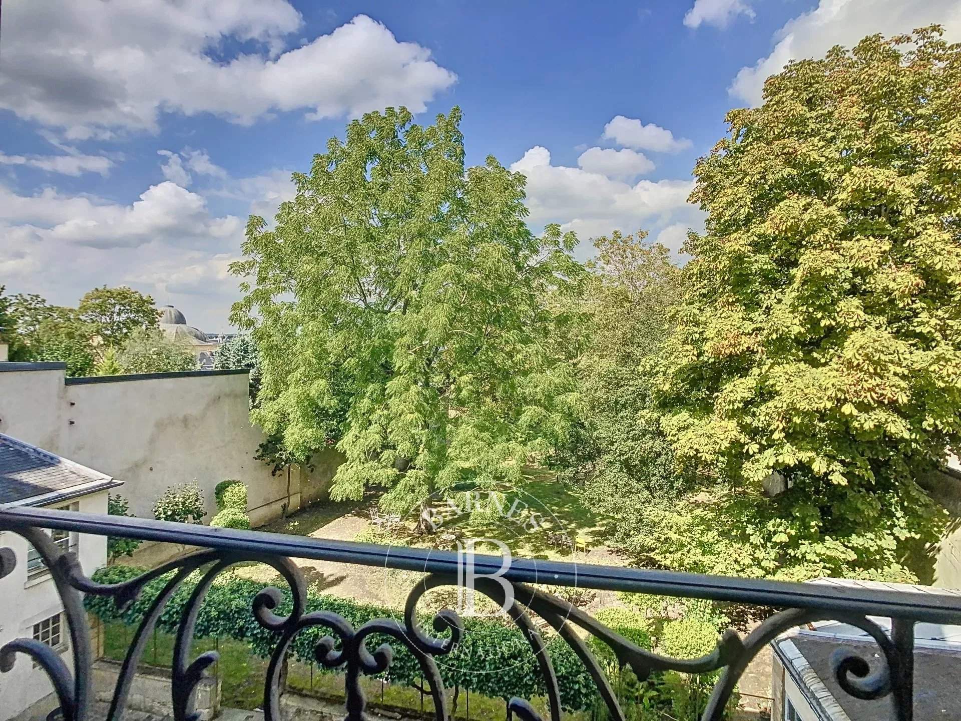 Versailles  - Apartment 5 Bedrooms - picture 10