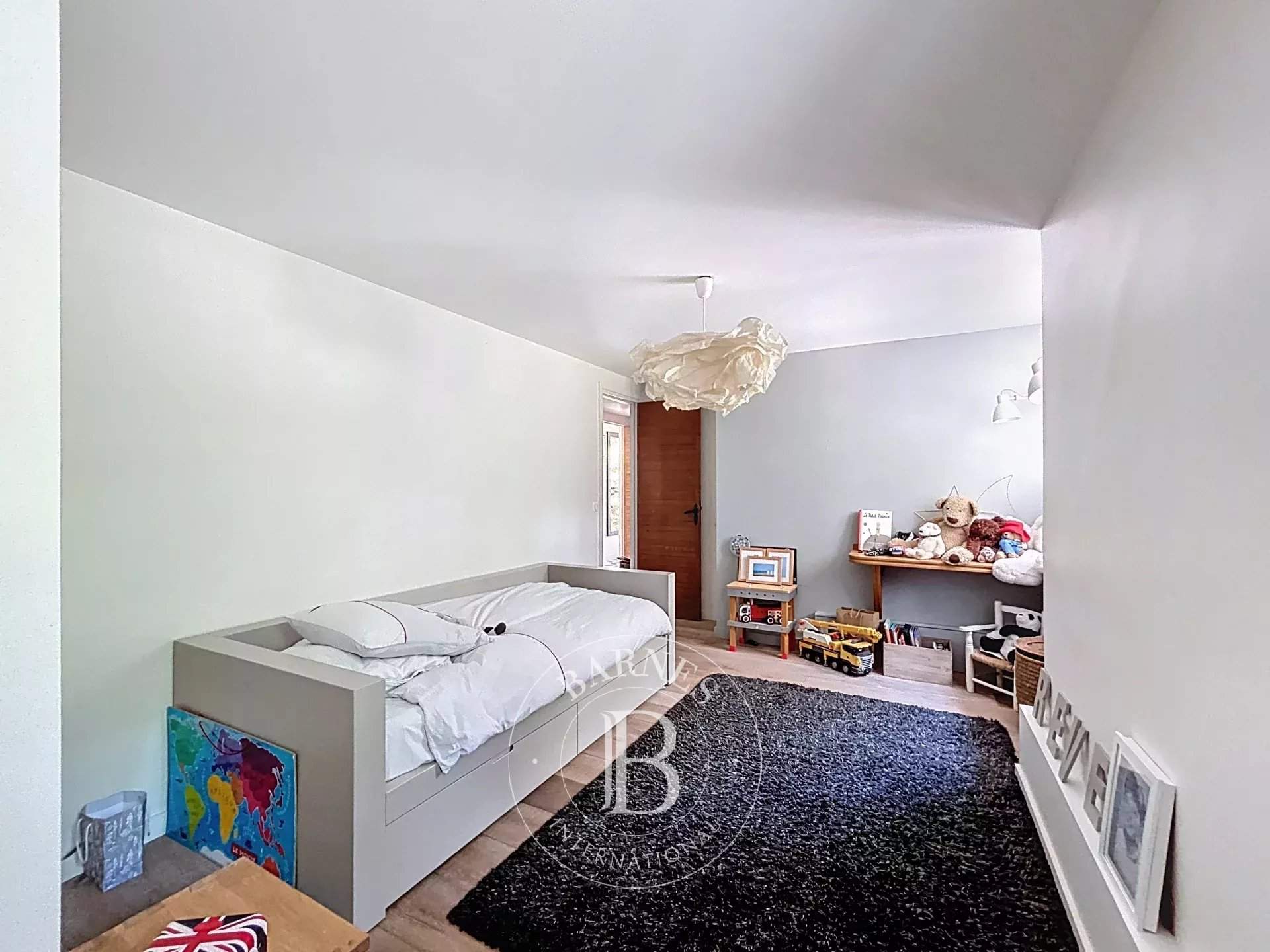 Saint-Germain-en-Laye  - House 5 Bedrooms - picture 14