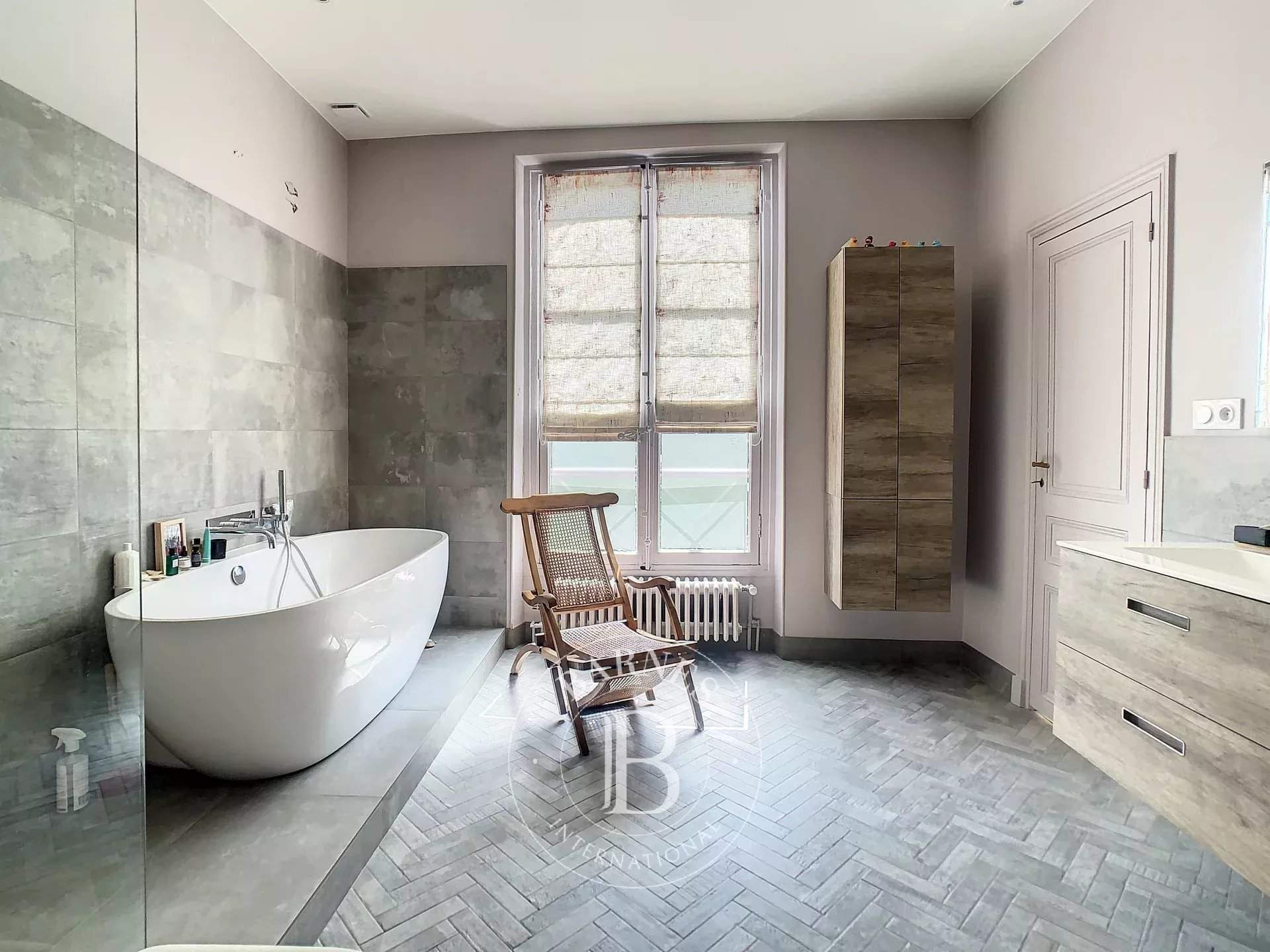 Saint-Germain-en-Laye  - Maison 8 Pi&egrave;ces 5 Chambres - picture 9