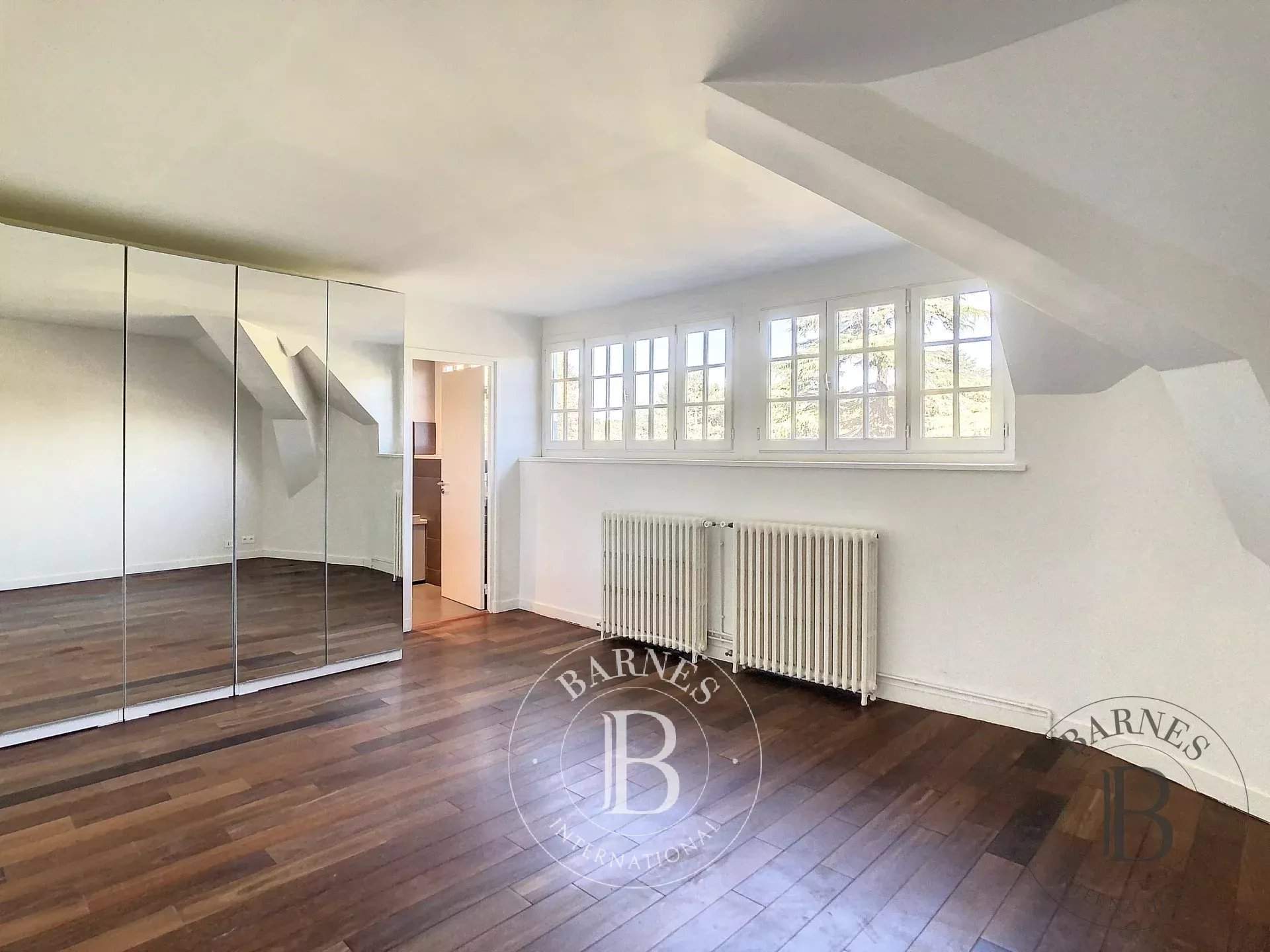 Jouy-en-Josas  - Duplex 6 Pièces 3 Chambres - picture 6