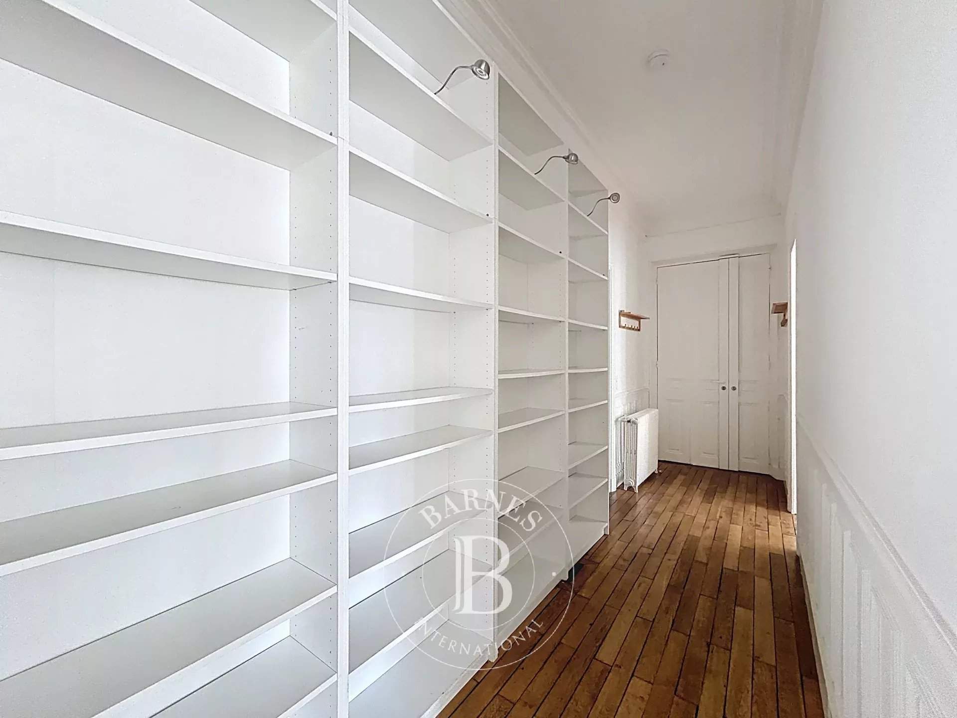 Versailles  - Apartment 3 Bedrooms - picture 17