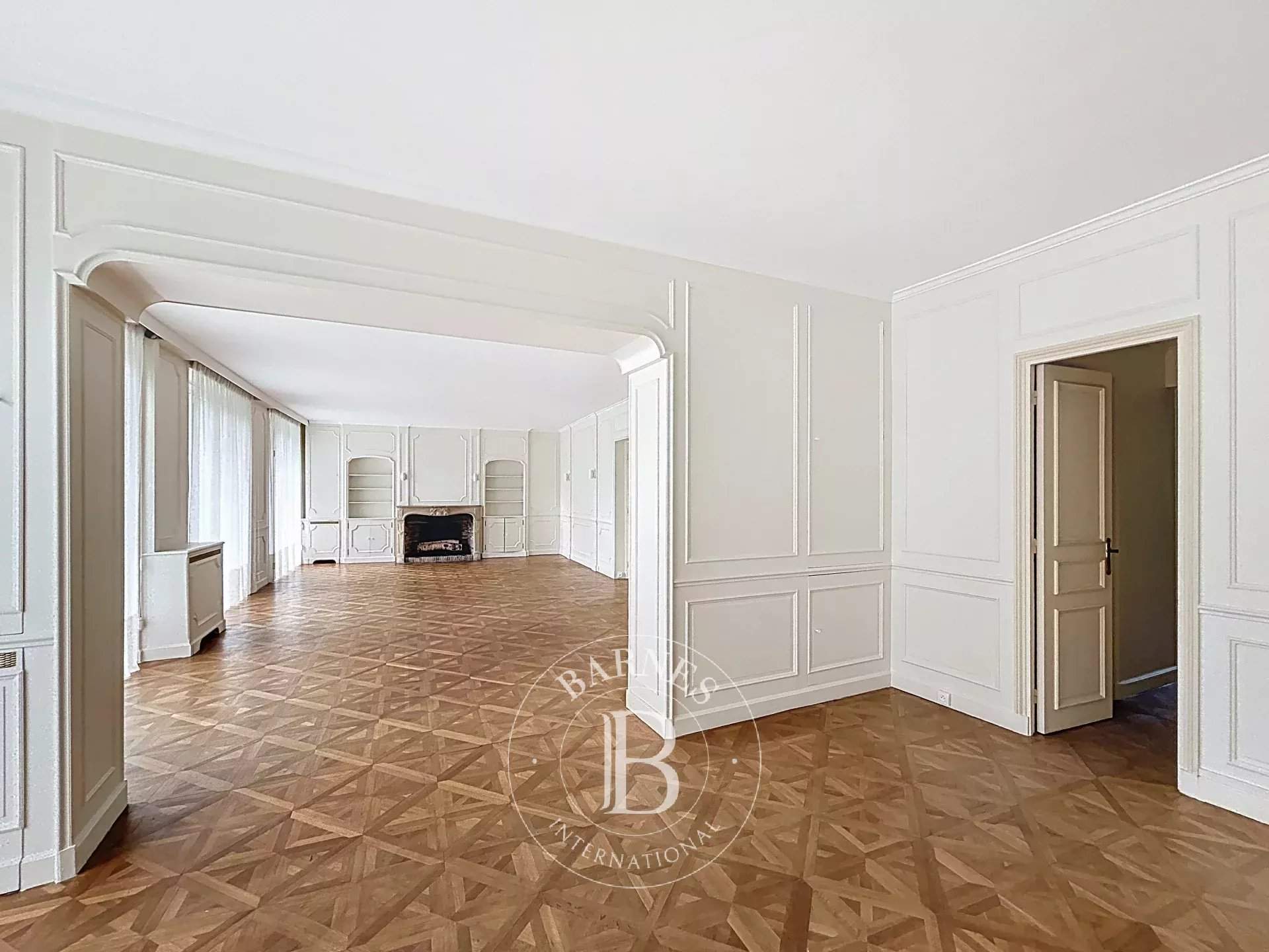 Saint-Germain-en-Laye  - Appartement 6 Pièces 4 Chambres - picture 3