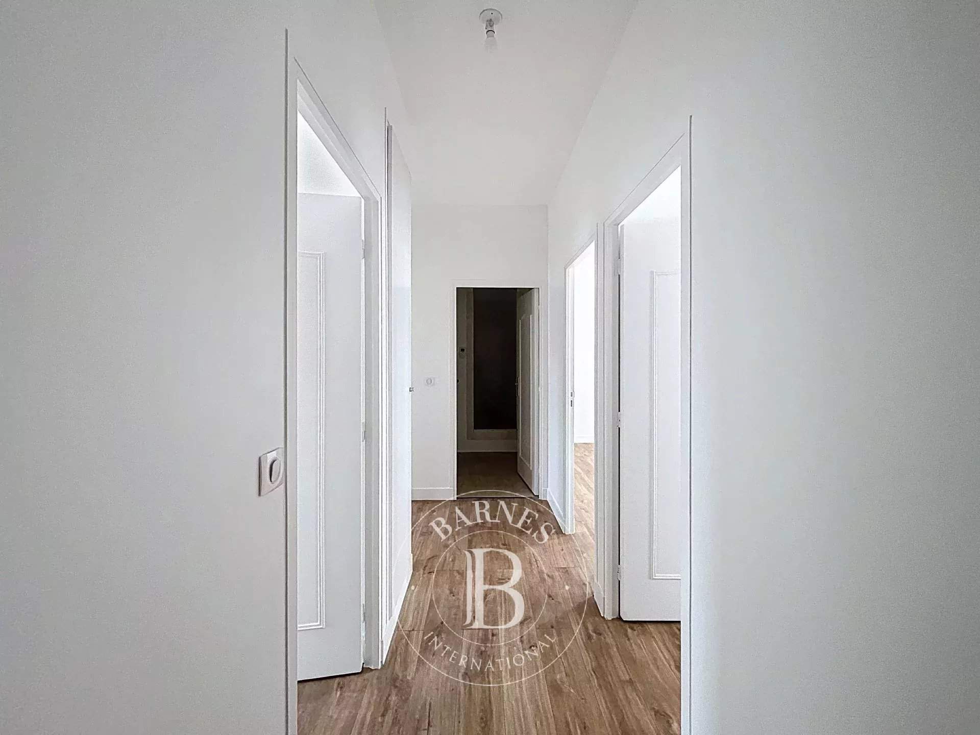 Versailles  - Appartement 6 Pièces 5 Chambres - picture 8