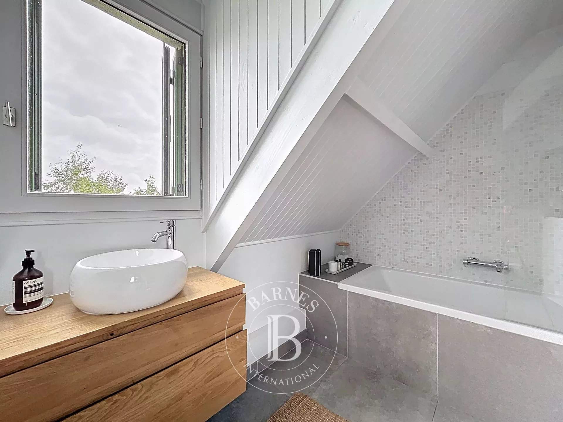 Chambourcy  - House 5 Bedrooms - picture 11