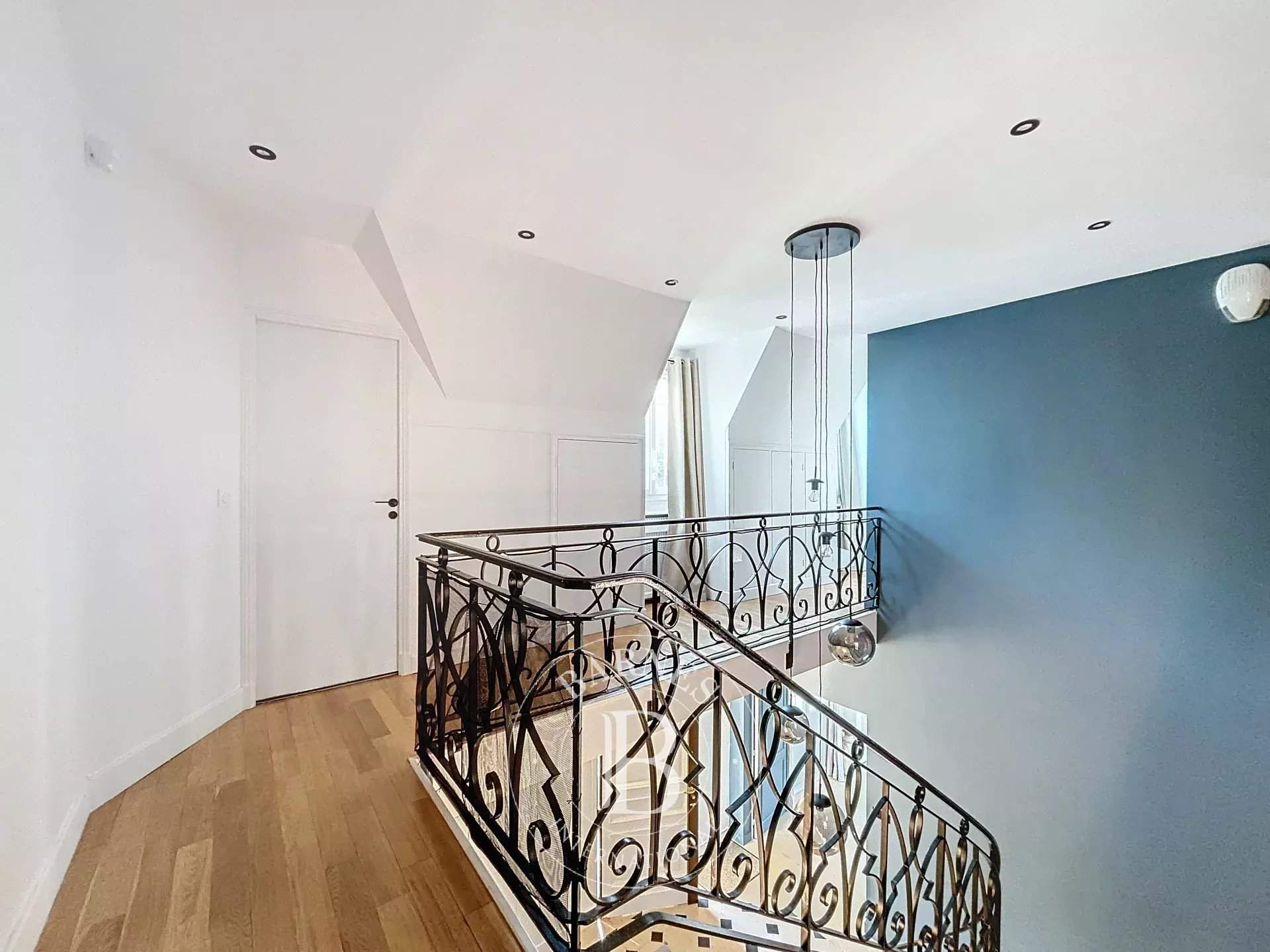 Noisy-le-Roi  - Maison 10 Pièces 4 Chambres - picture 17