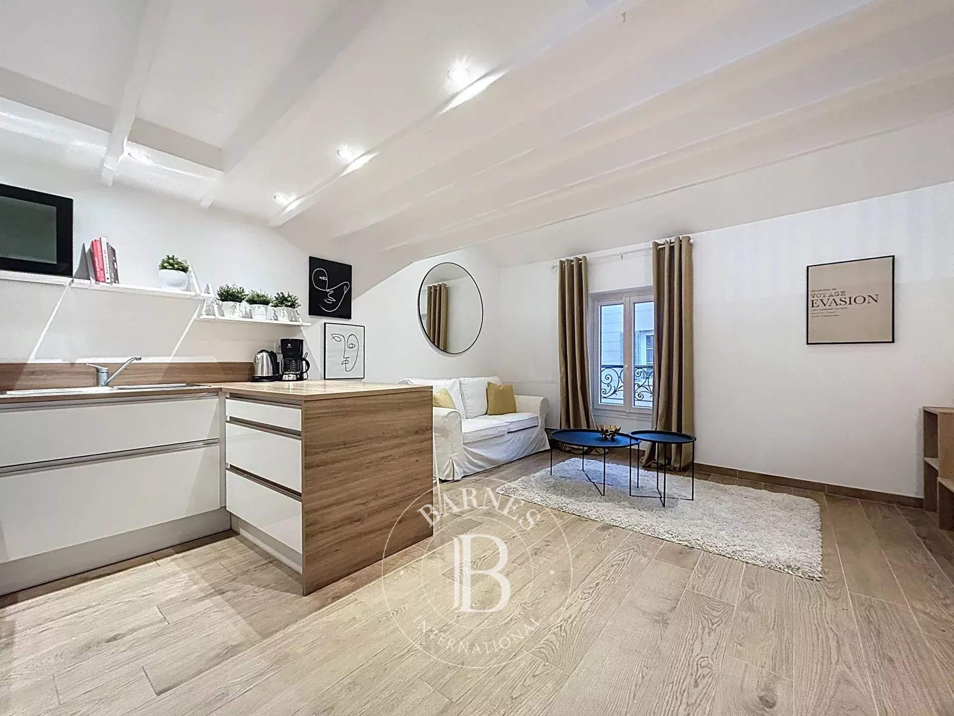 Saint-Germain-en-Laye  - Duplex 2 Pi&egrave;ces - picture 2