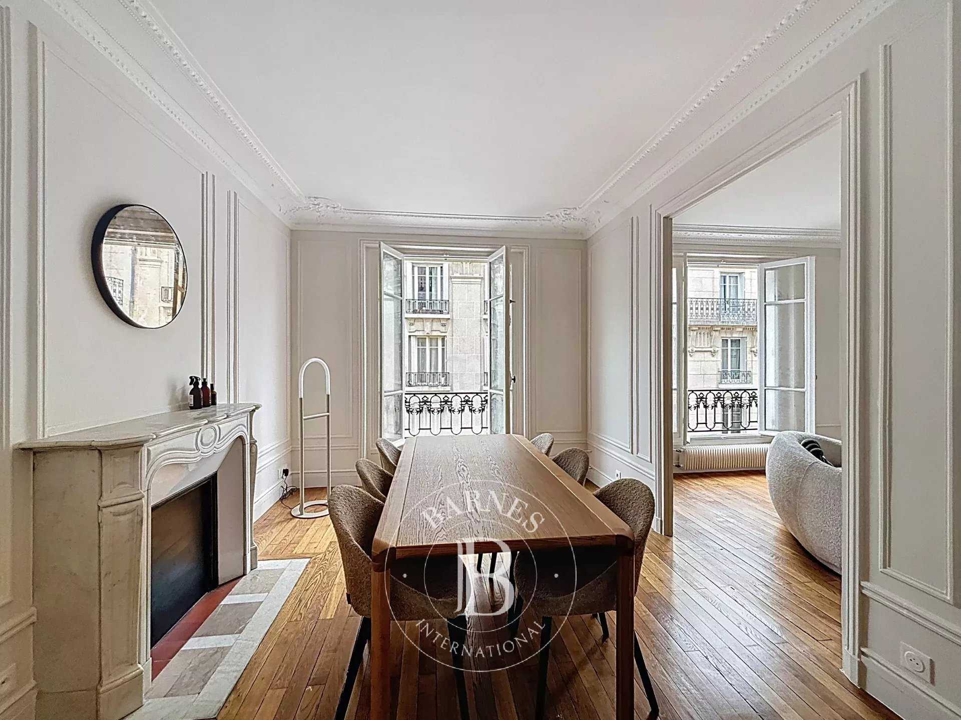 Paris  - Appartement 4 Pi&egrave;ces 2 Chambres