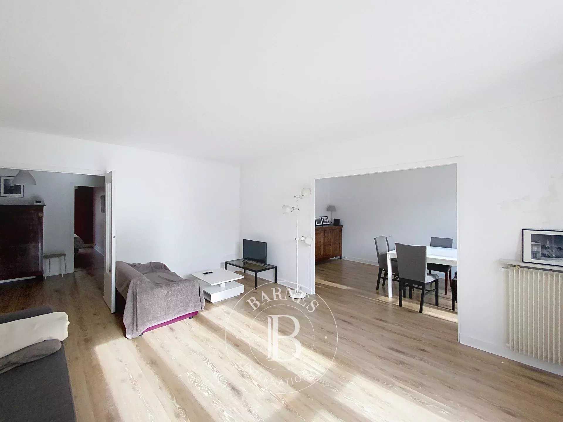 Paris  - Apartment 3 Bedrooms