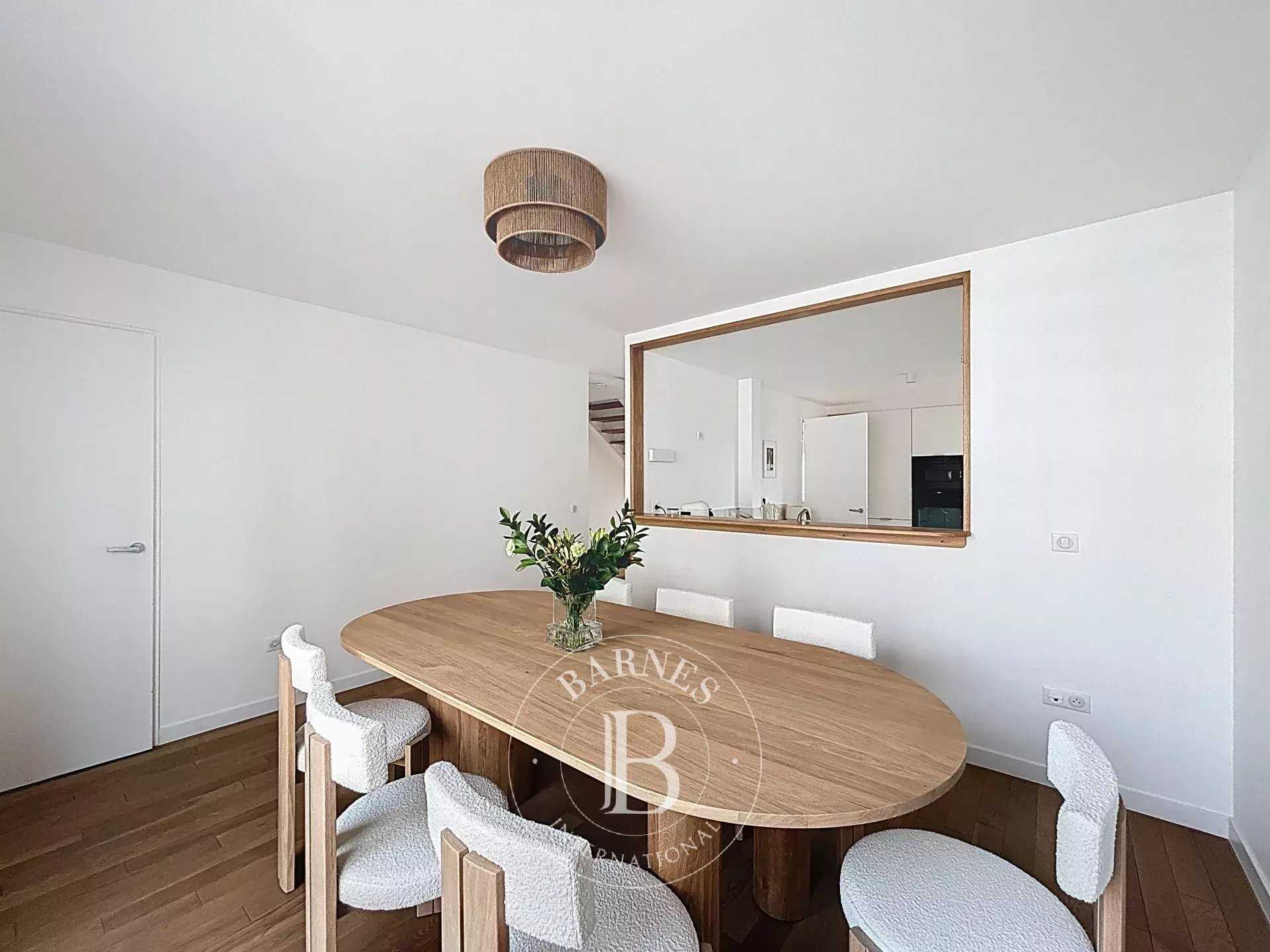 Paris  - Duplex 3 Bedrooms