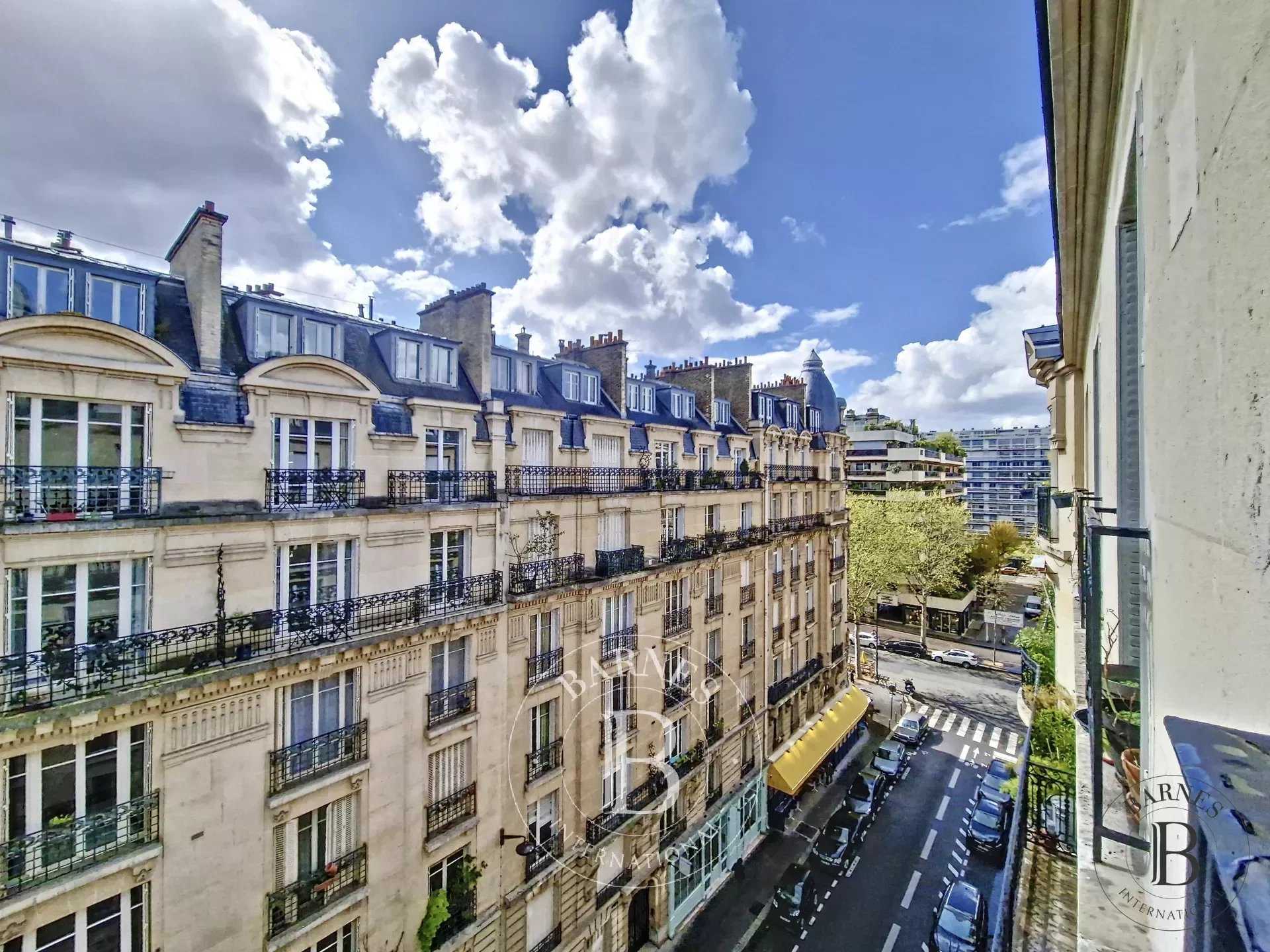 Paris  - Apartment 4 Bedrooms