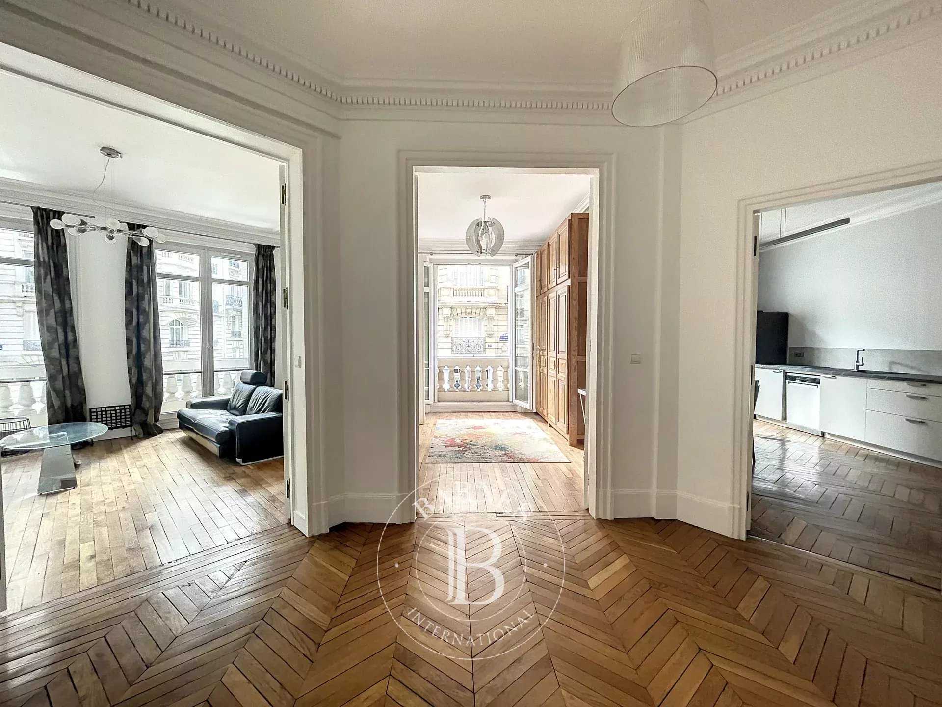 Paris  - Apartment 3 Bedrooms