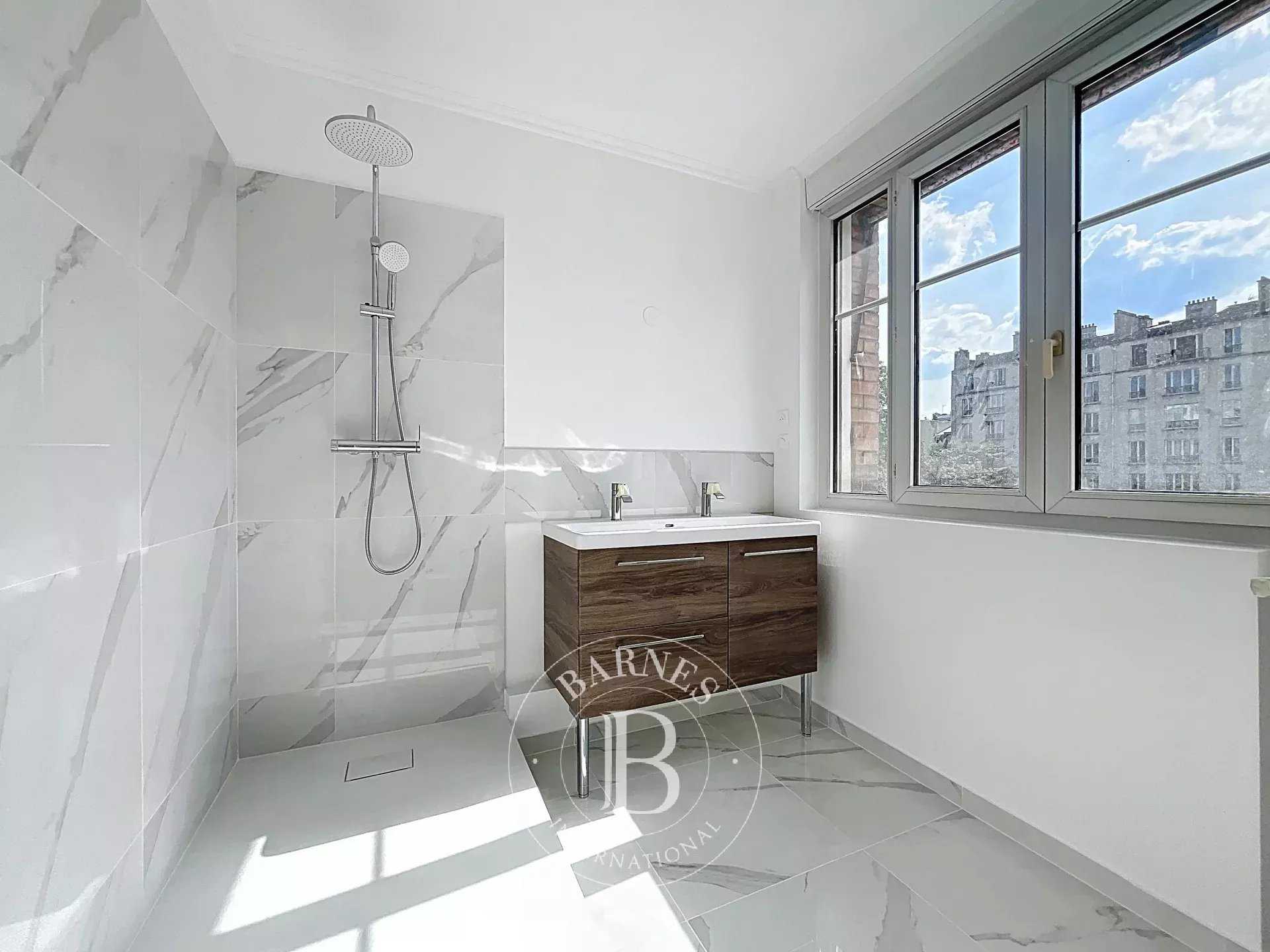 Paris  - Appartement 2 Pièces, 1 Chambre