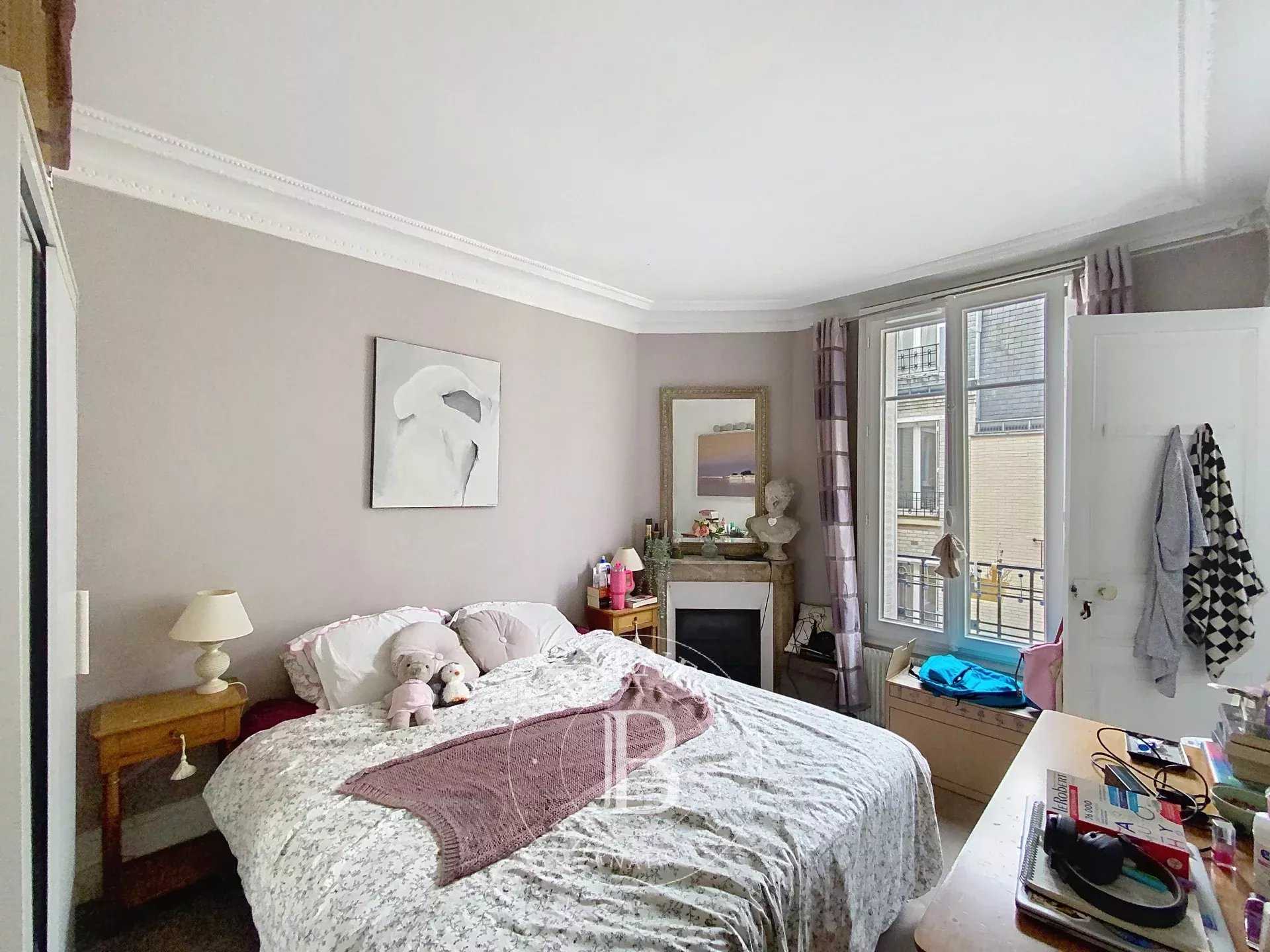 Paris  - Apartment 2 Bedrooms