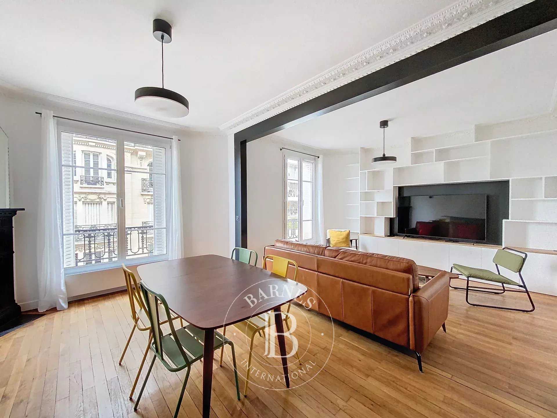 Paris  - Appartement 2 Pièces, 1 Chambre