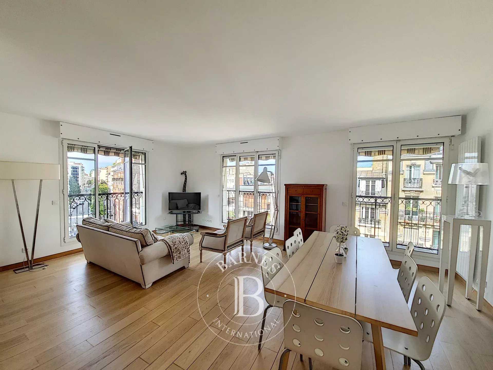 Paris  - Apartment 3 Bedrooms