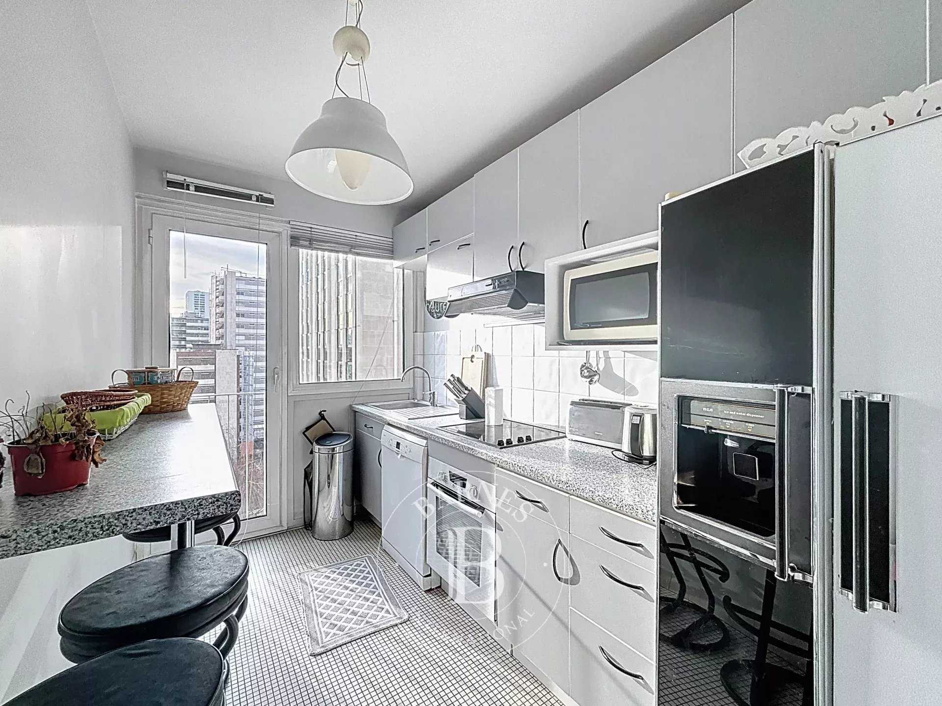 Paris  - Appartement 3 Pi&egrave;ces