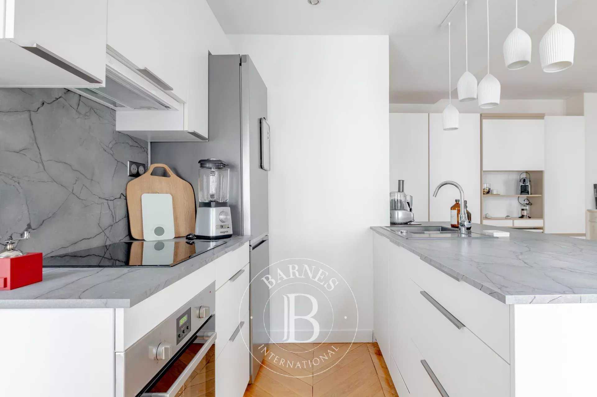 Paris  - Appartement 2 Pièces, 1 Chambre