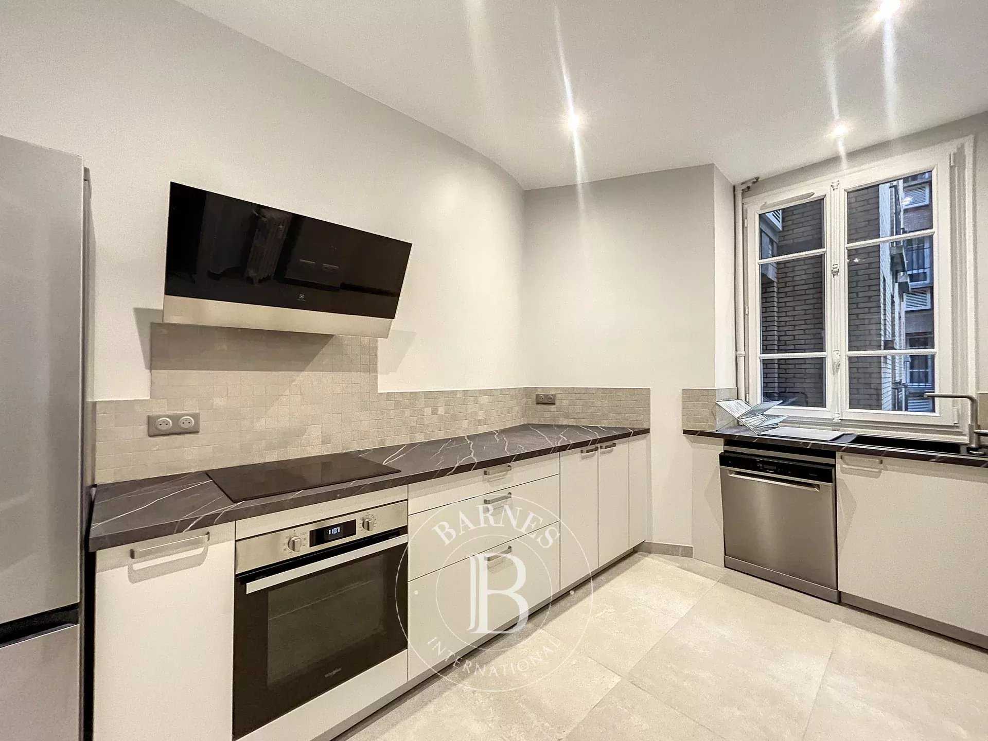 Paris  - Apartment 2 Bedrooms