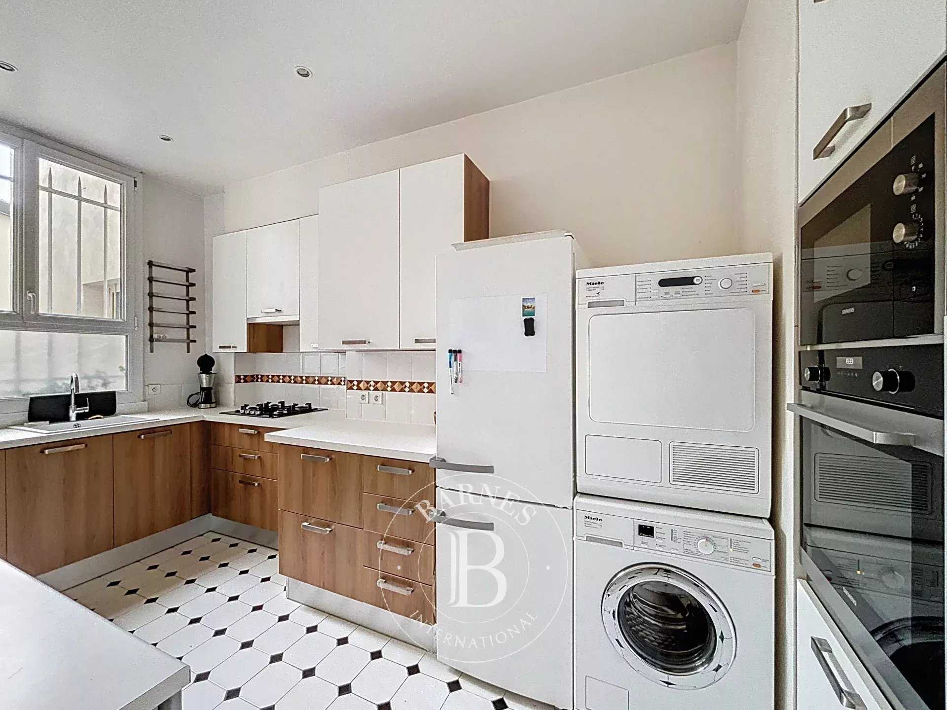 Paris  - Piso 5 Cuartos 2 Habitaciones