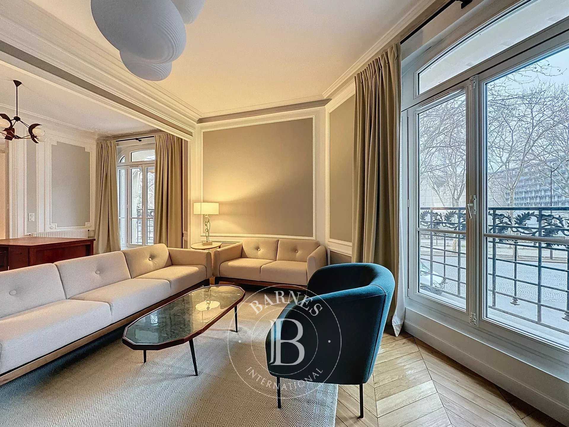 Paris  - Apartment 3 Bedrooms