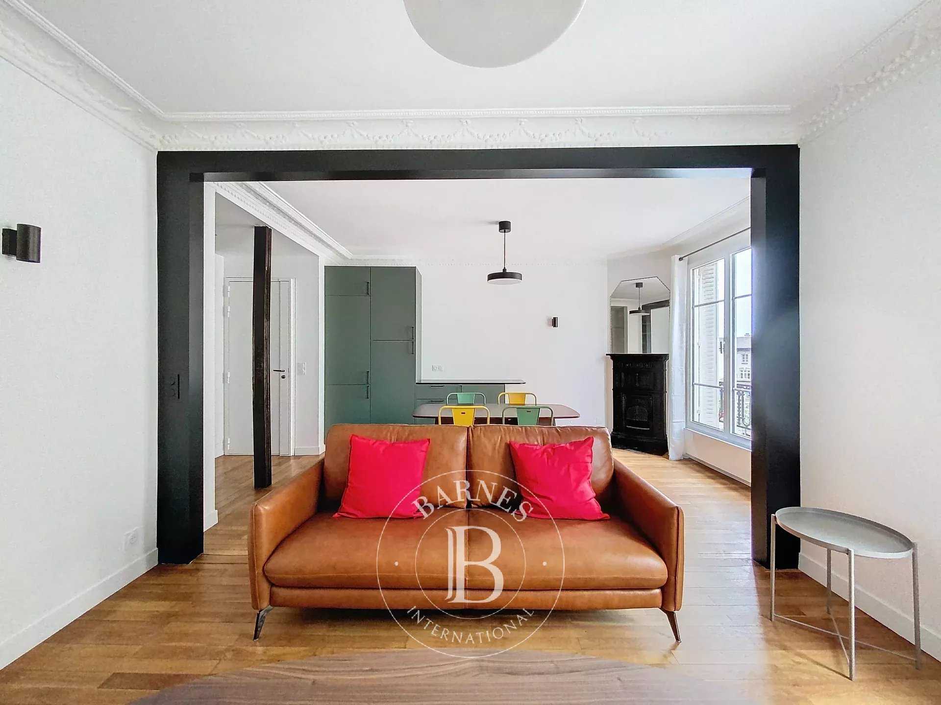 Paris  - Appartement 2 Pièces, 1 Chambre