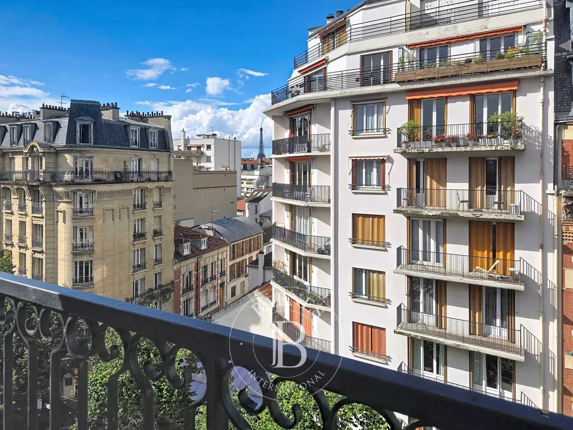 Paris  - Apartment 3 Bedrooms