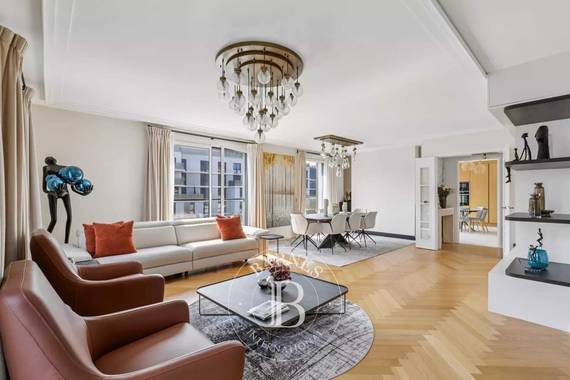 Issy-les-Moulineaux  - Appartement 8 Pièces 5 Chambres
