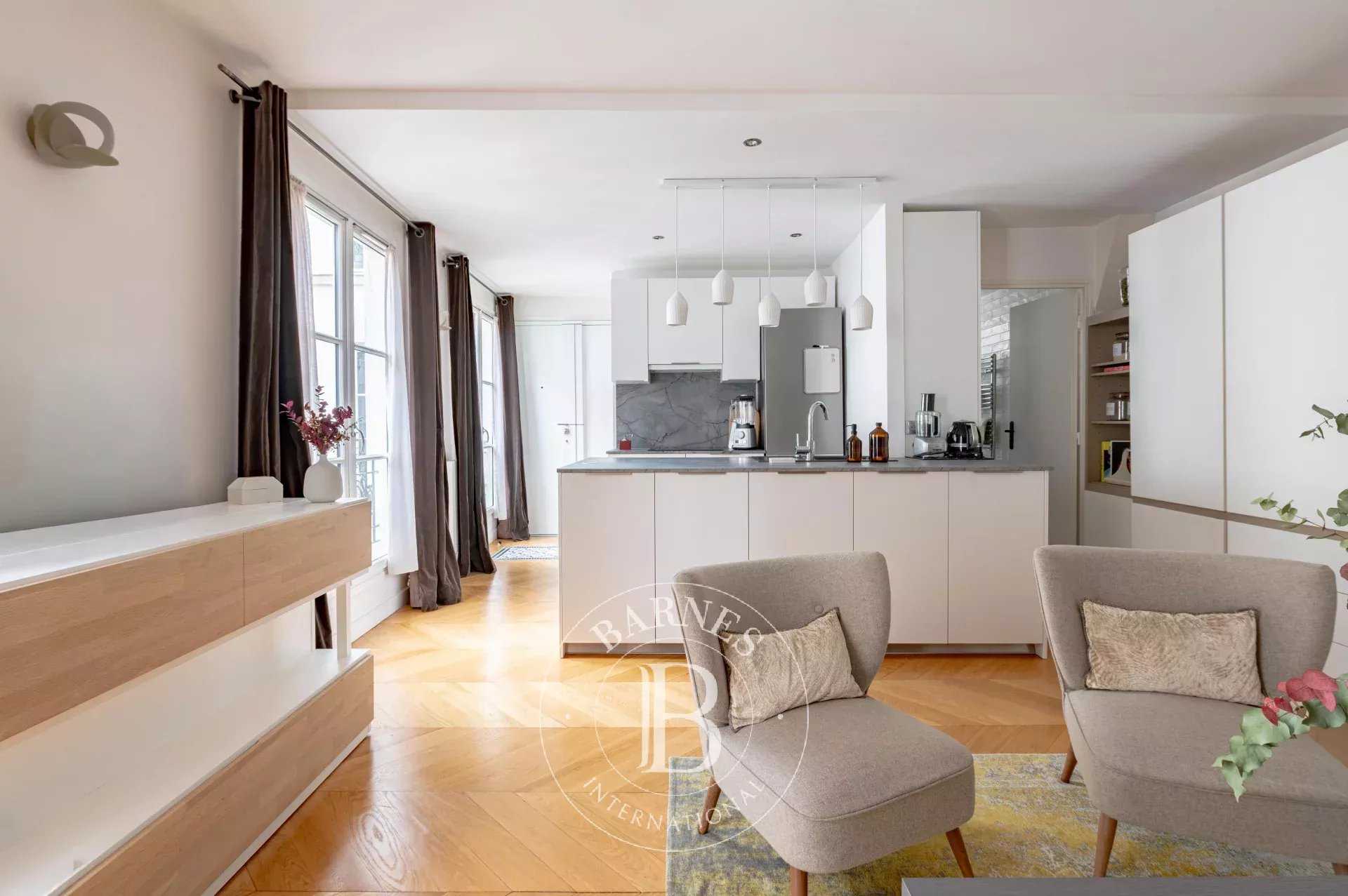 Paris  - Appartement 2 Pièces, 1 Chambre