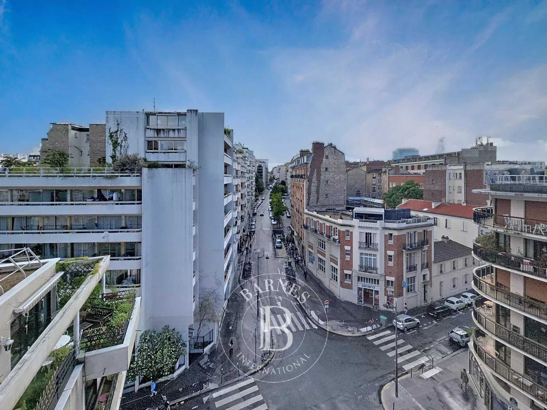 Paris  - Apartment 3 Bedrooms