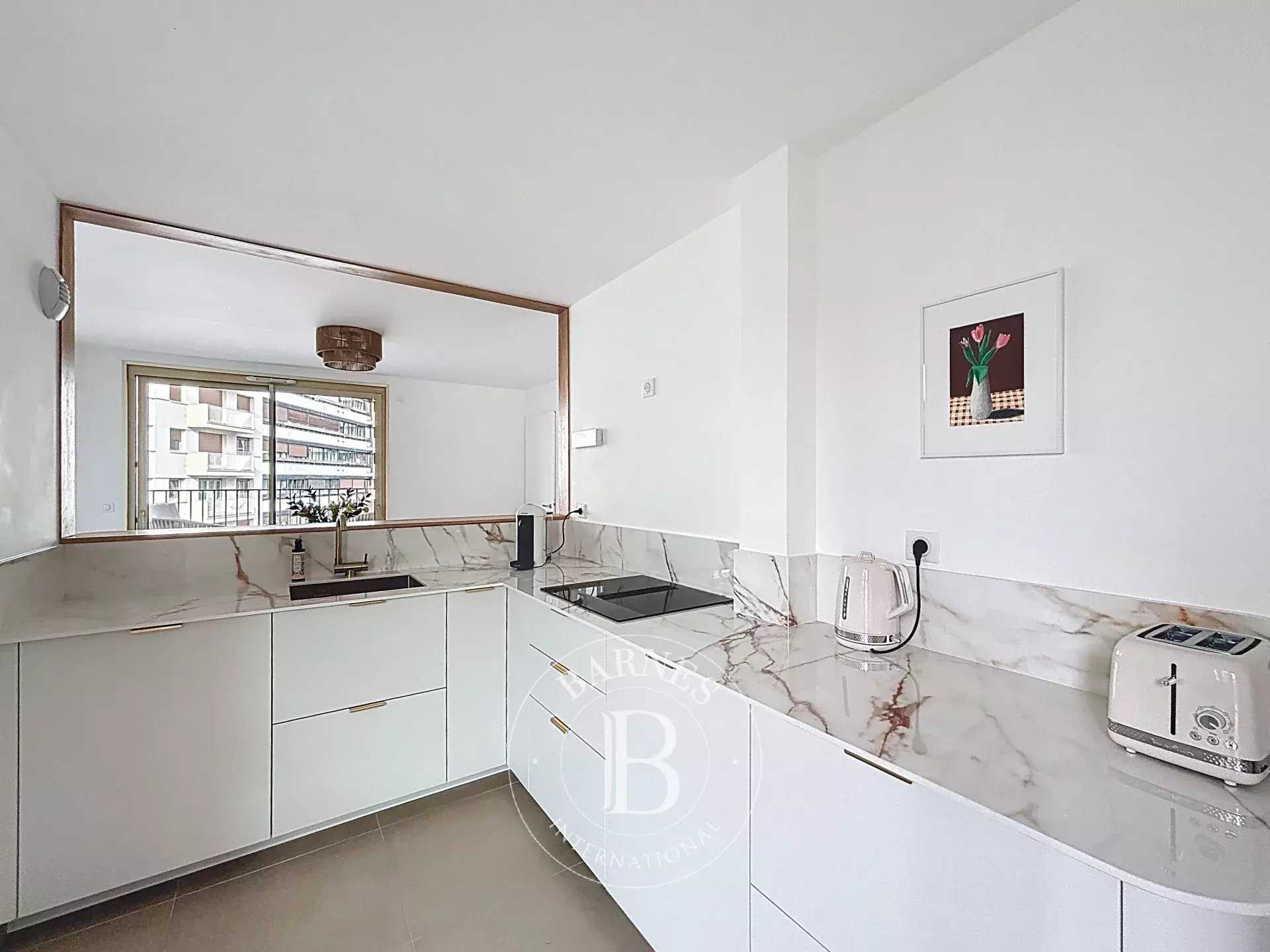 Paris  - Duplex 3 Bedrooms